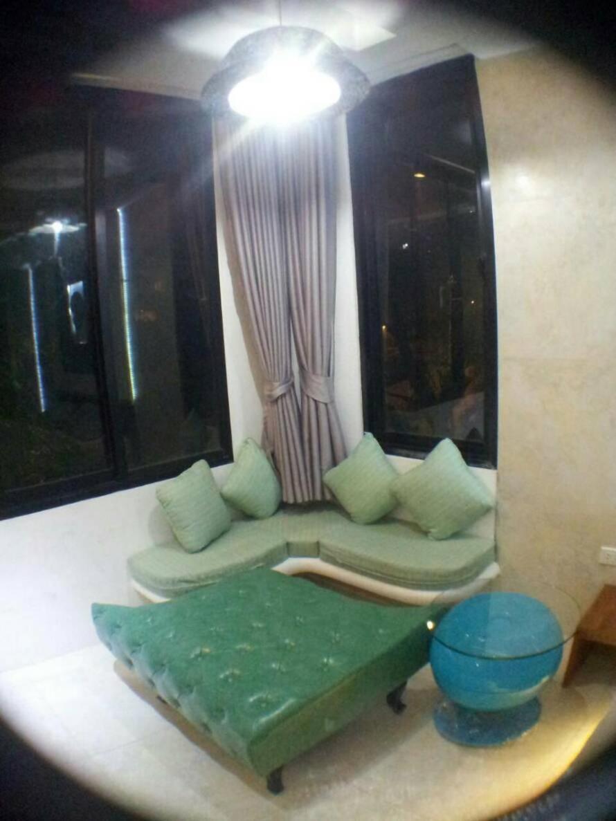 Standard King Room - Photo 5