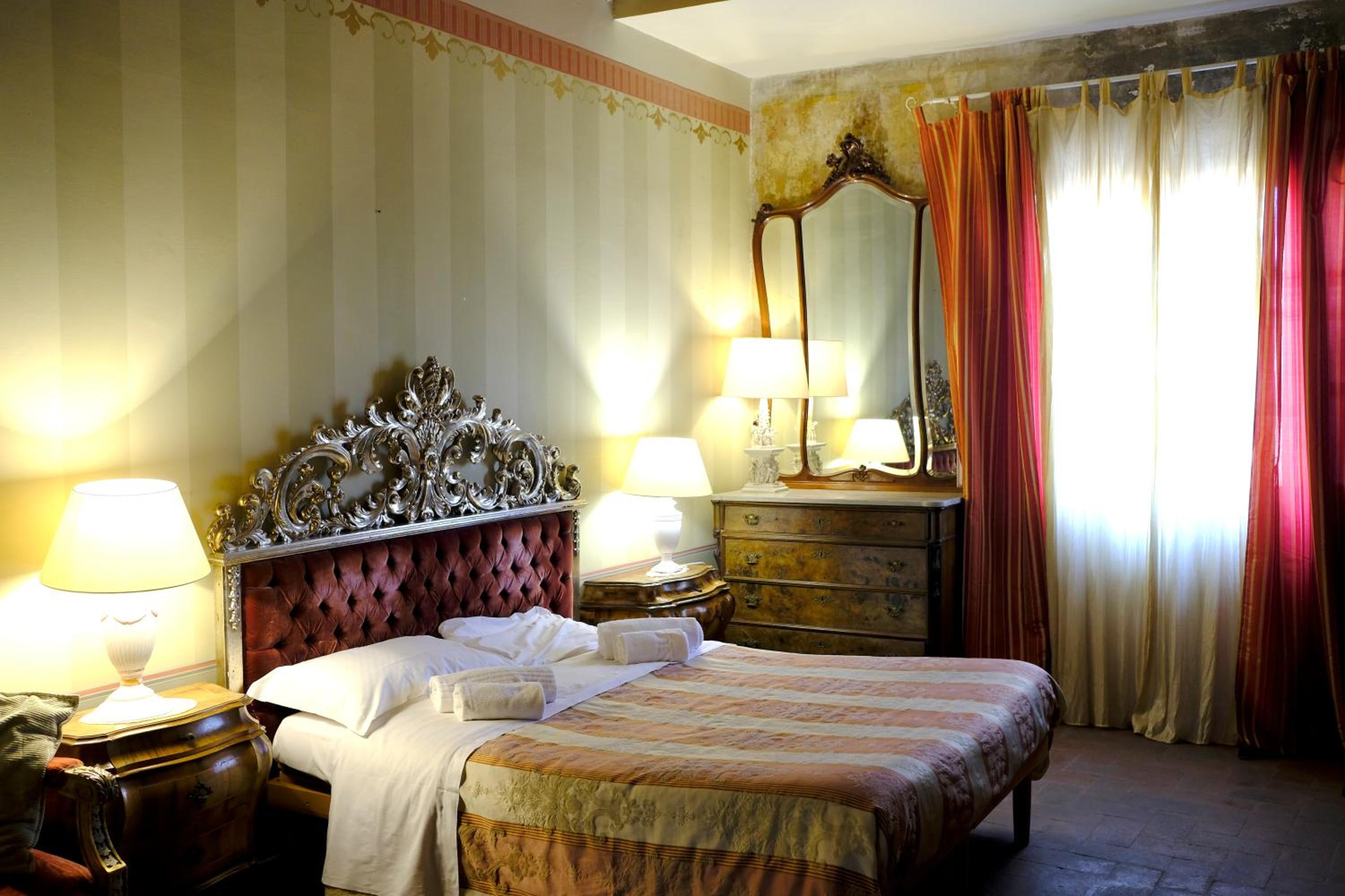 Suite - Photo 8