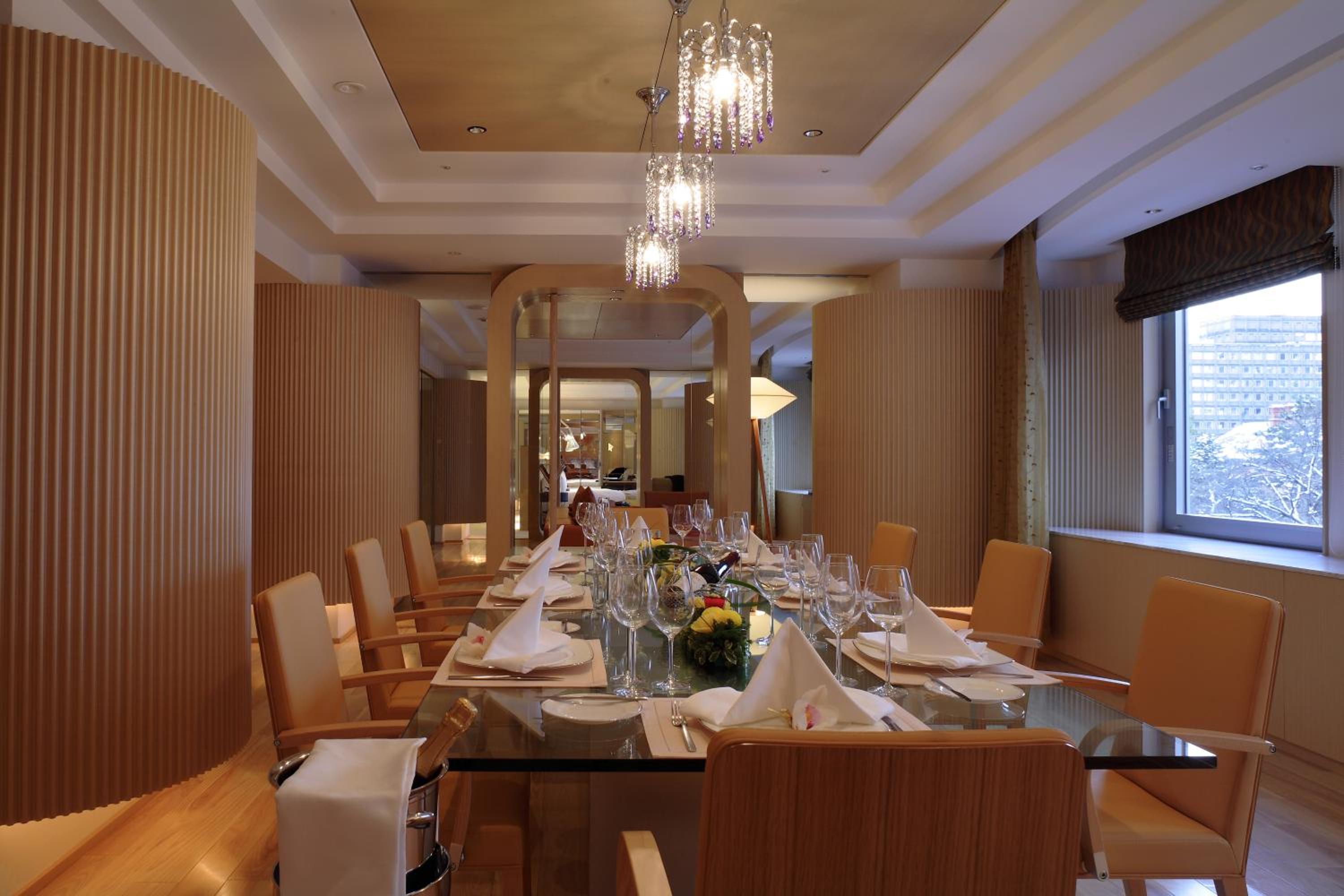 【Grand in Grand】Presidential Suite with Lounge Access thumbnail 5