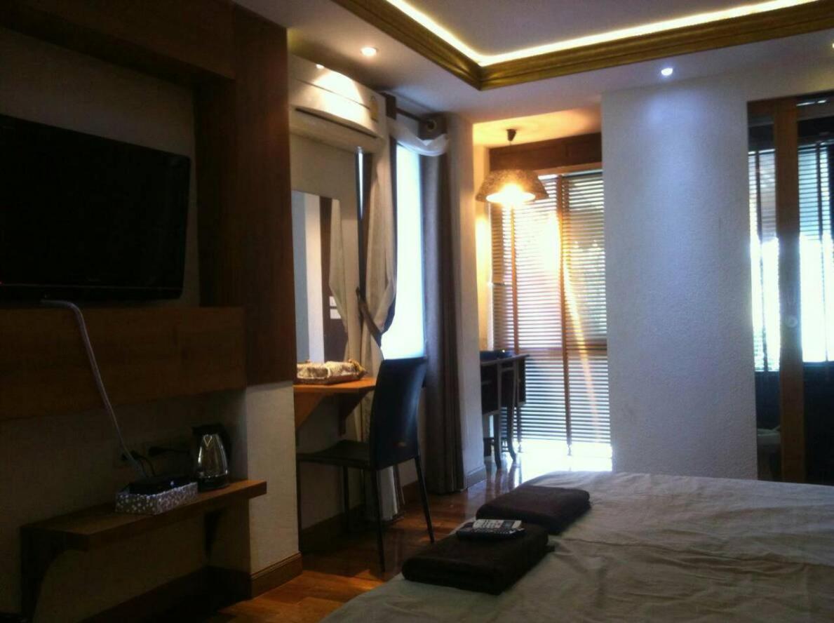 Standard Double Room - Photo 8
