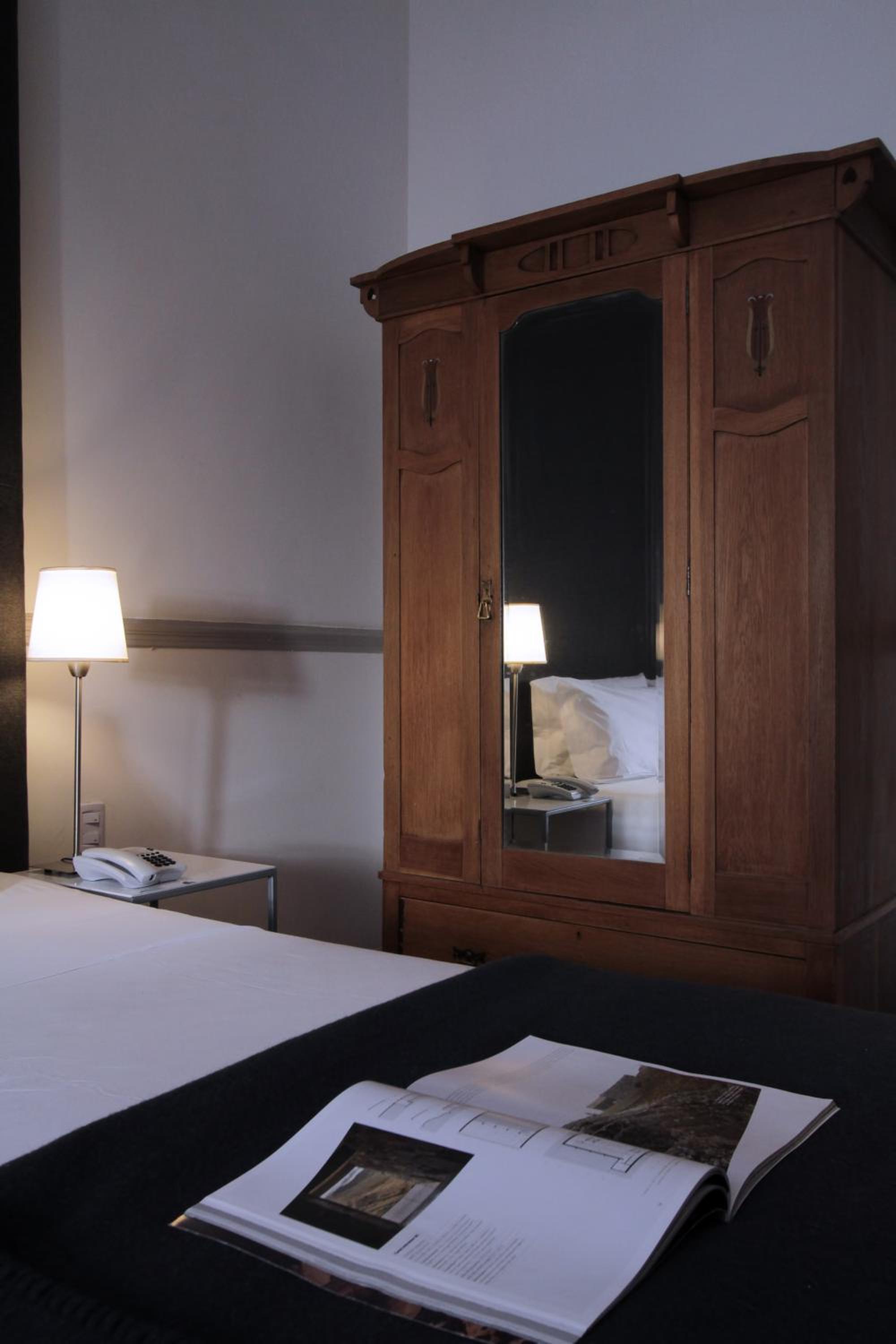 One-Bedroom VIP King Suite - Non-Smoking