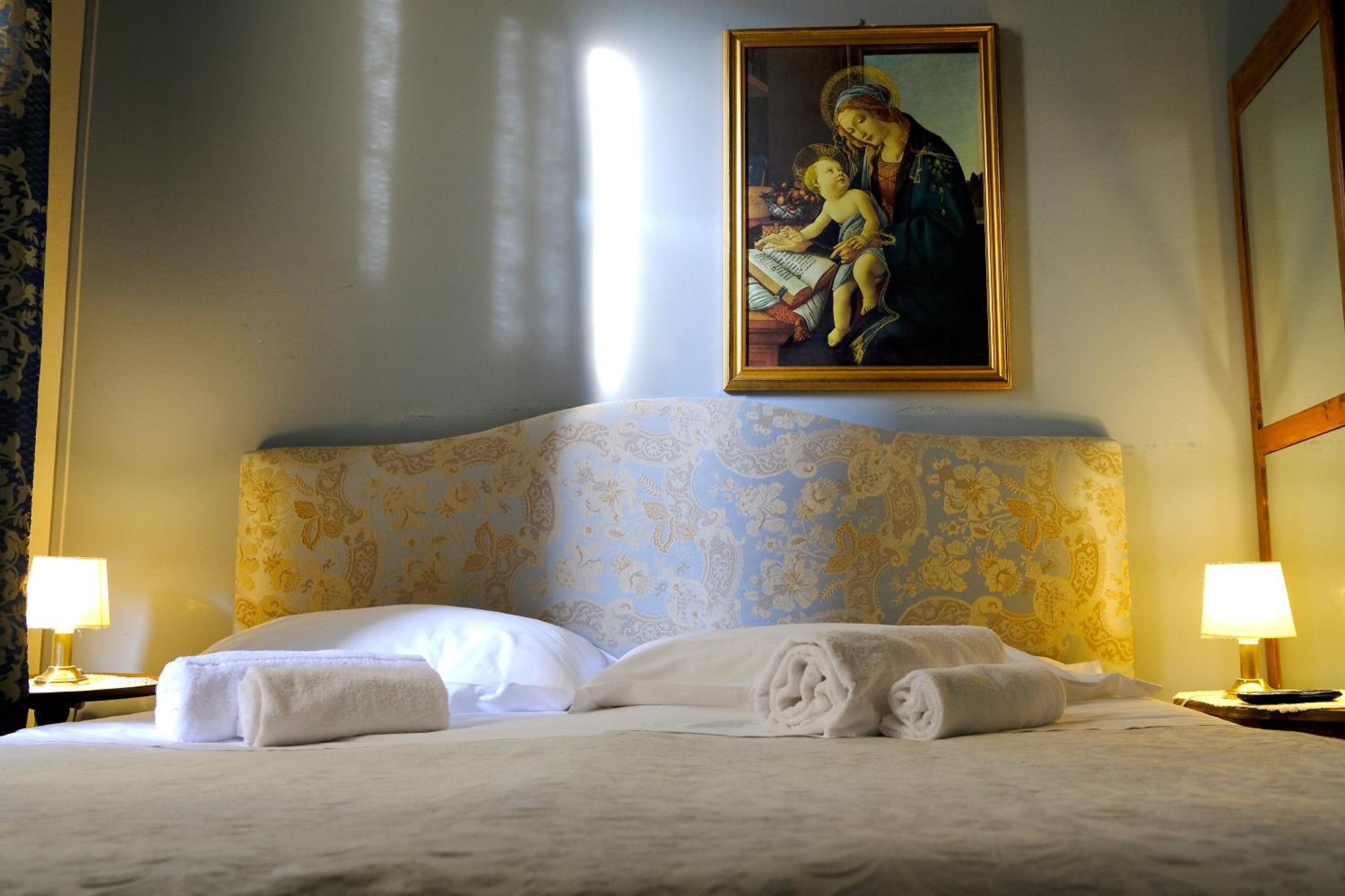 Standard Double Room - Photo 1