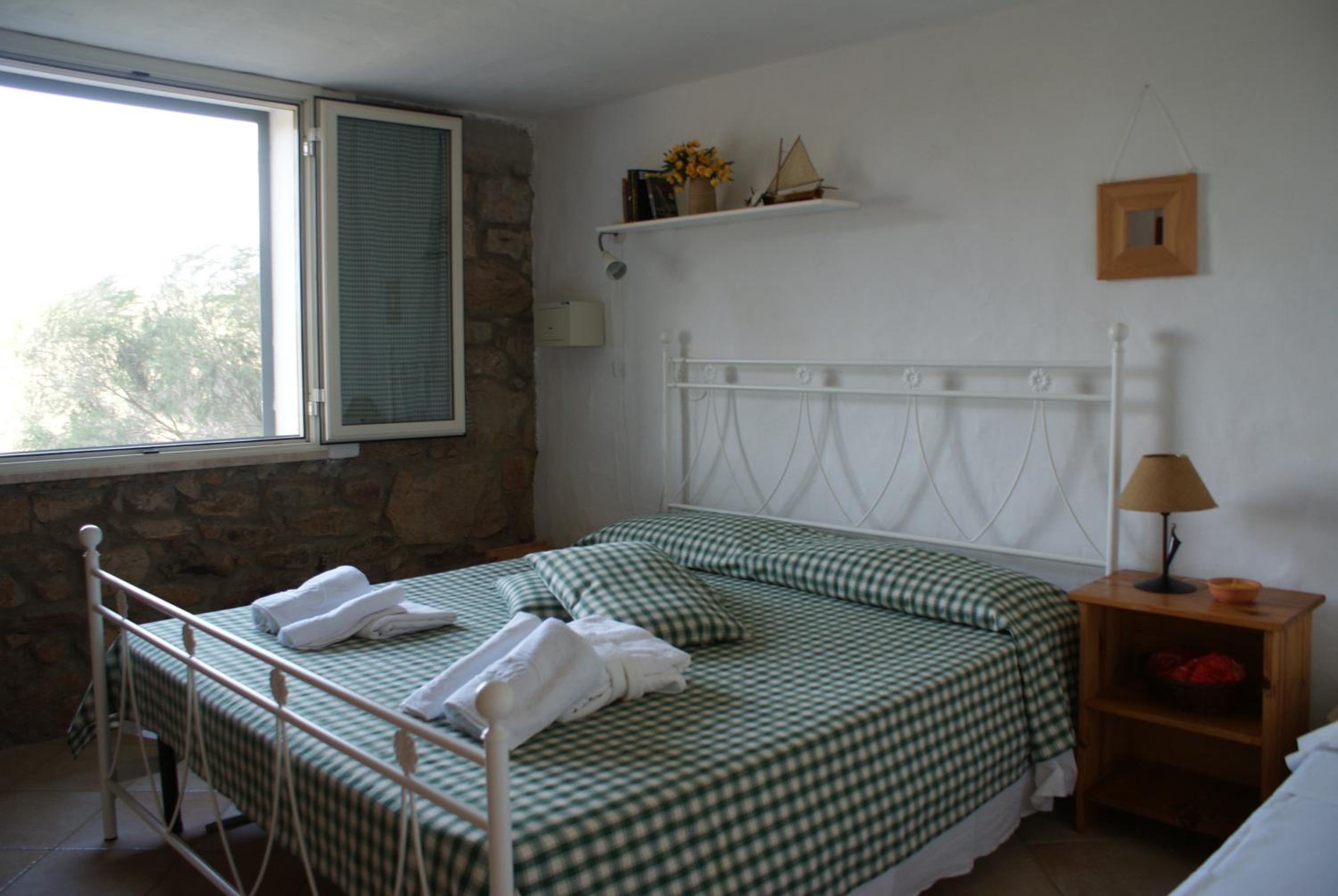 One-Bedroom House photo 1
