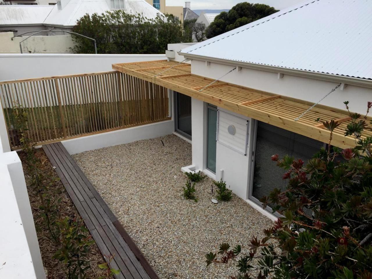 Two-Bedroom House - Photo 12