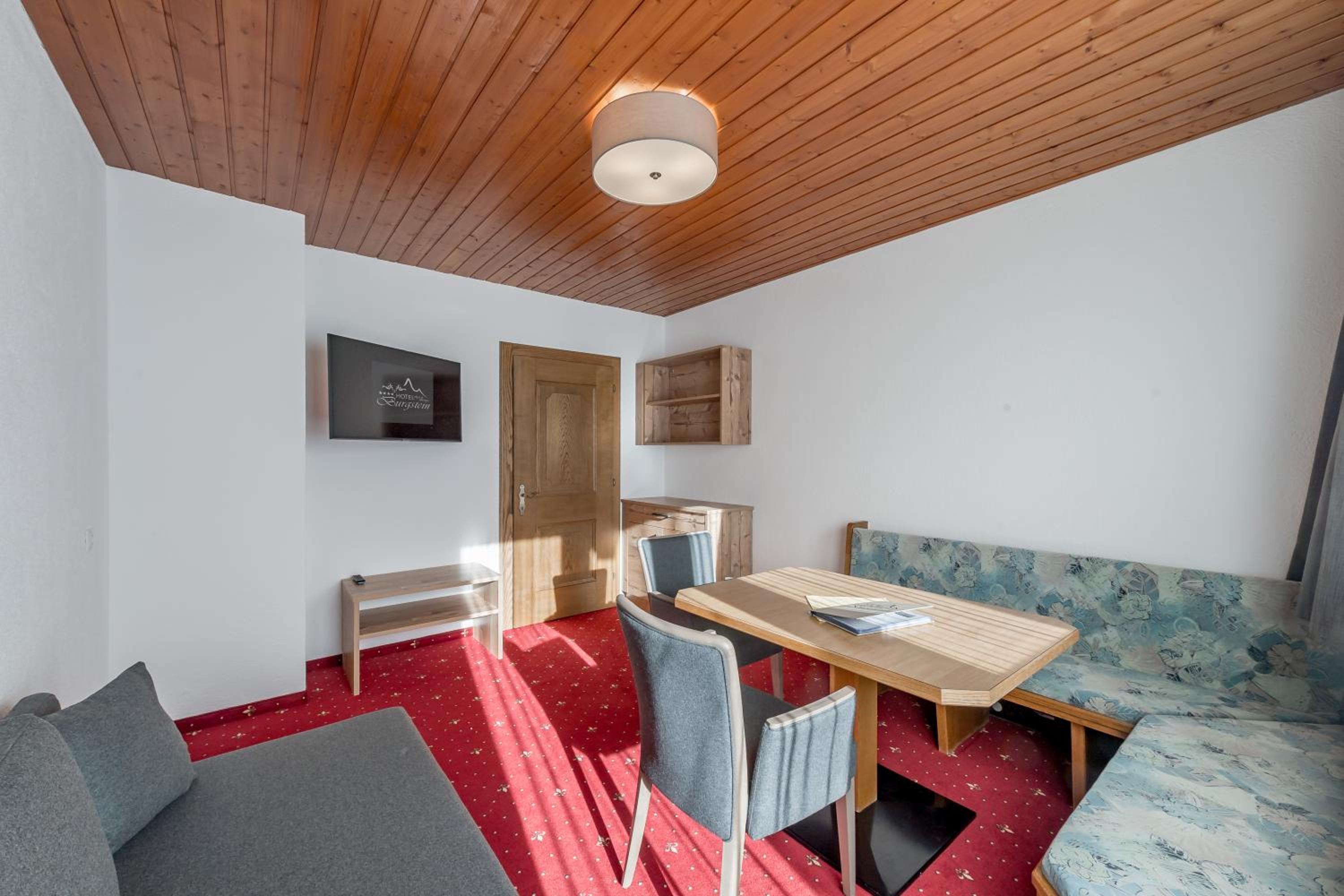 Suite with Mountain View photo 1