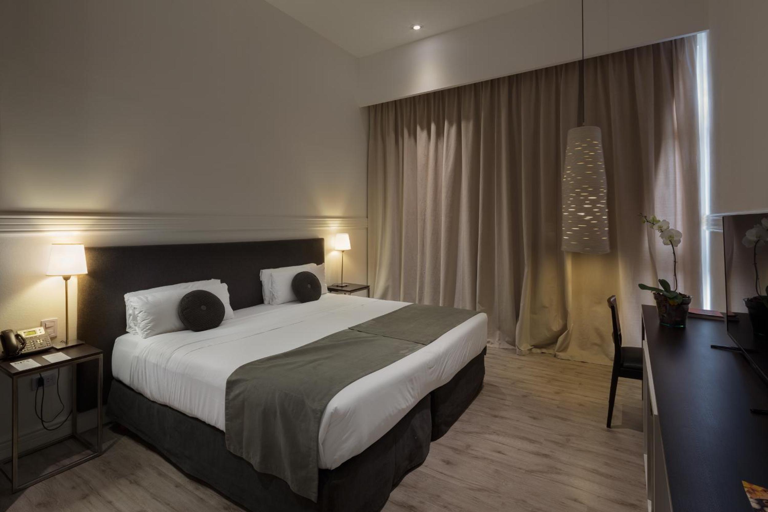 Queen Room - Mobility Access/Non-Smoking
