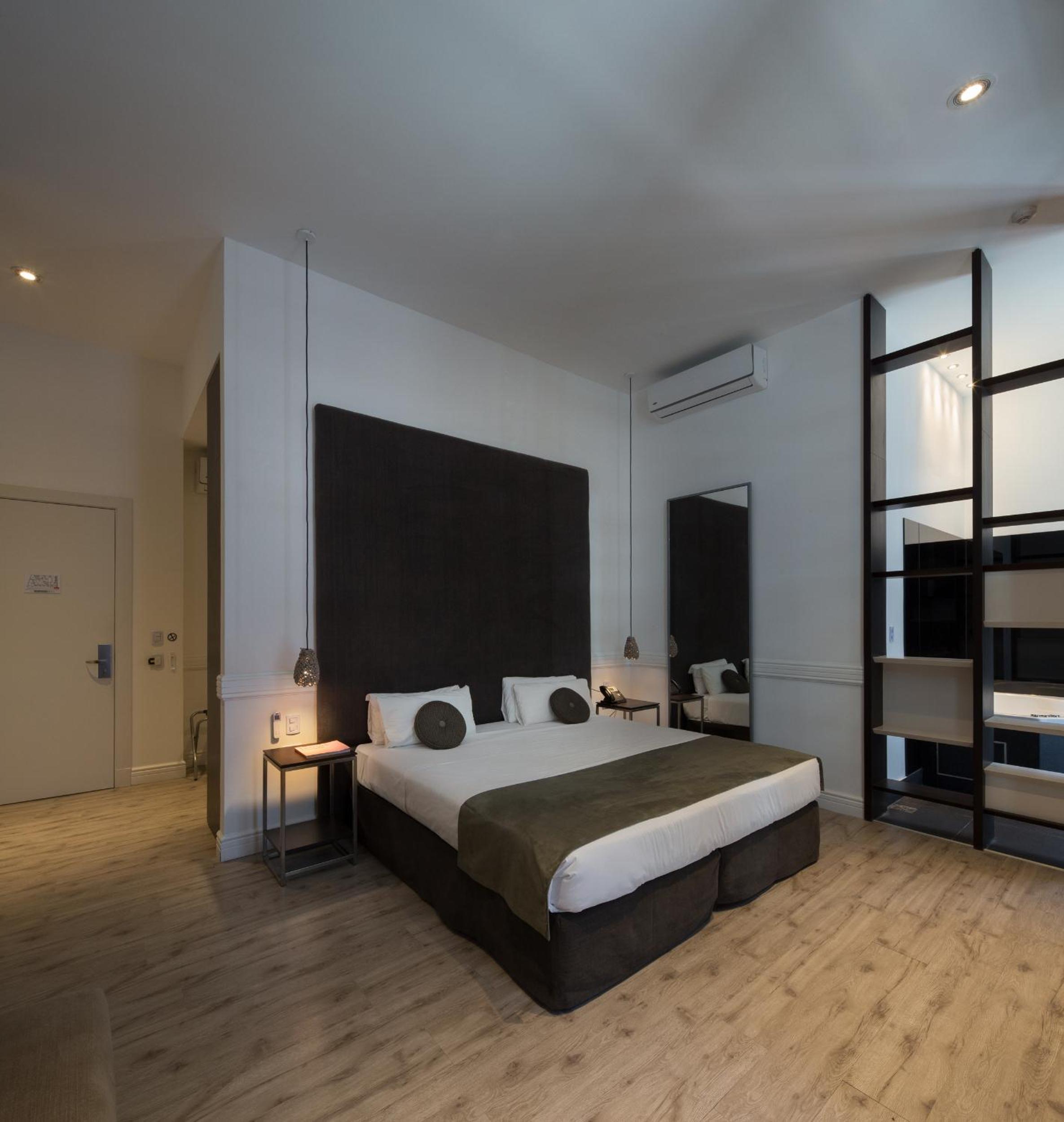 Three-Room Luxury King Suite - Non-Smoking