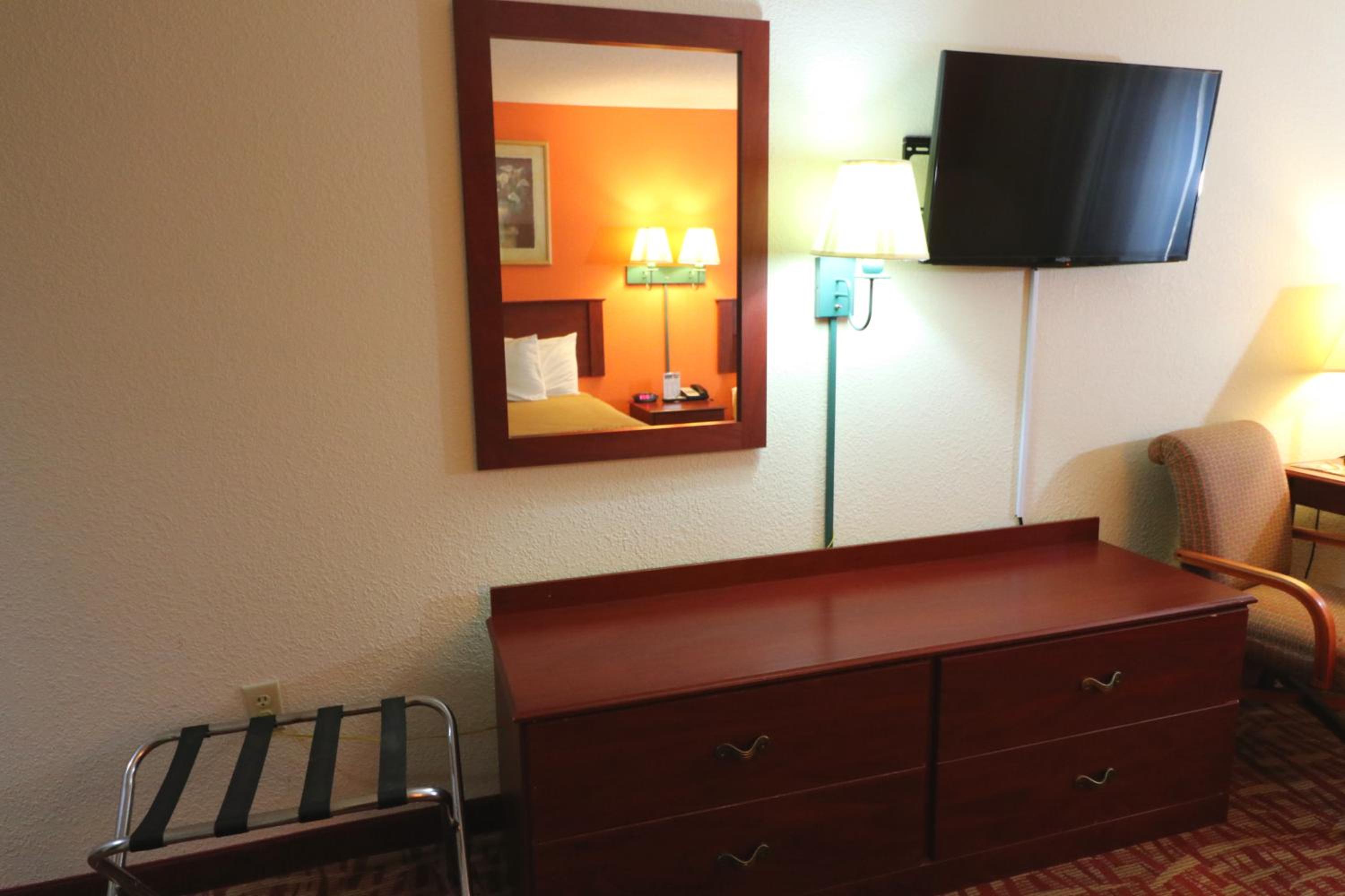 Double Room with Two Double Beds - Non-Smoking - Photo 5