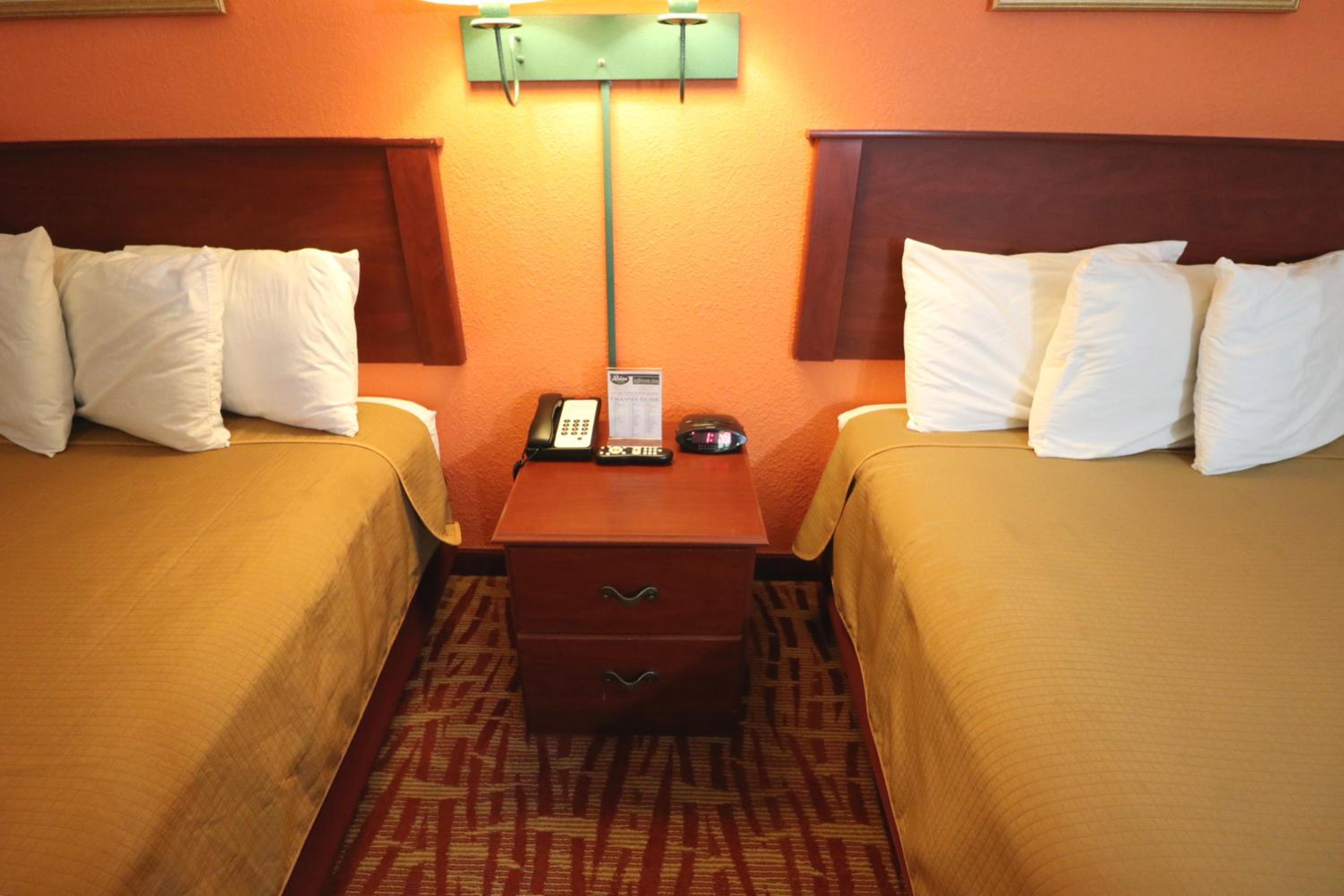 Double Room with Two Double Beds - Non-Smoking - Photo 6