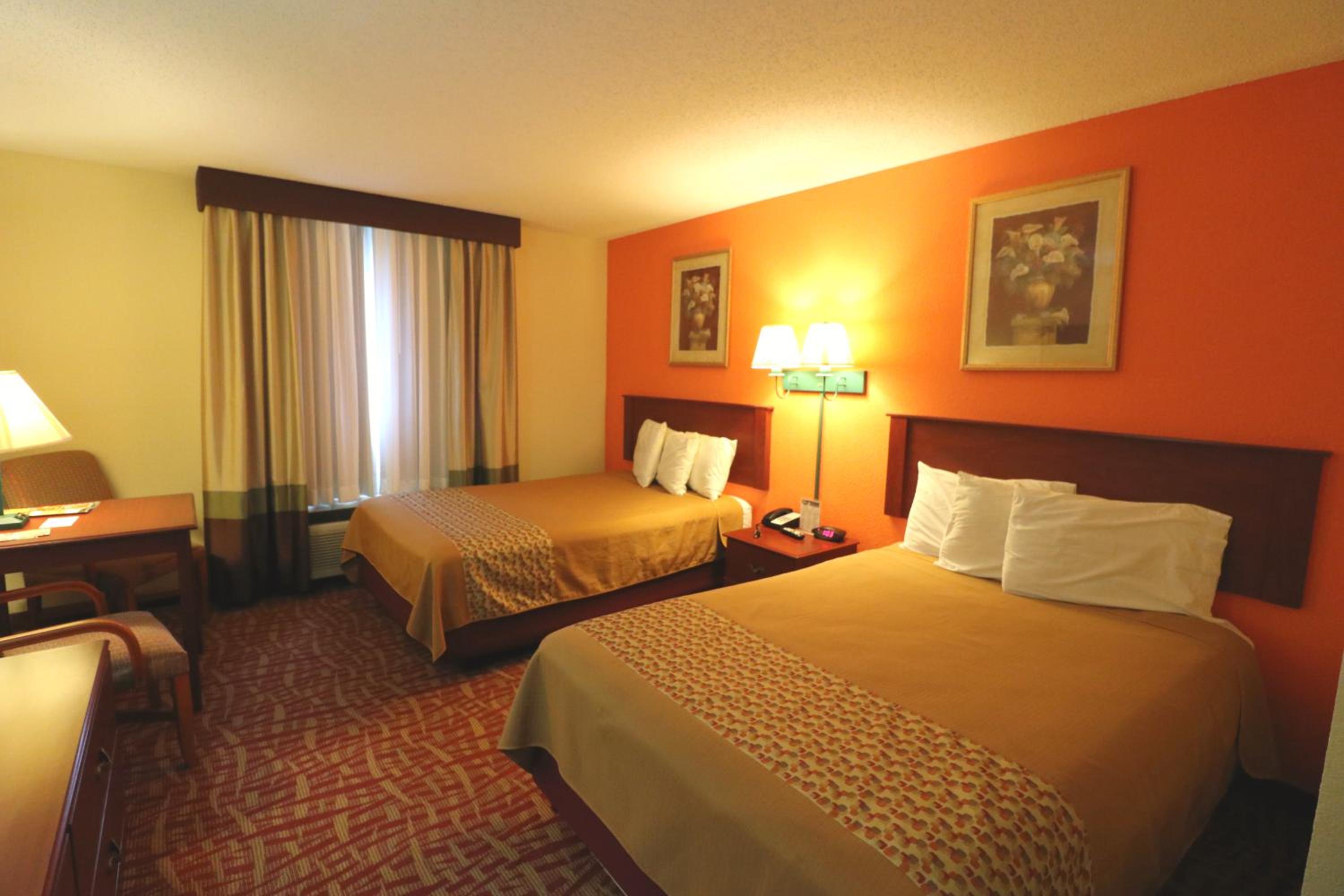 Double Room with Two Double Beds - Non-Smoking - Photo 1