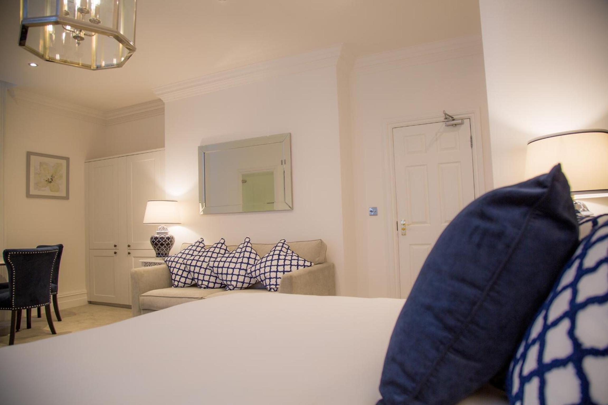 Apartment - Photo 2