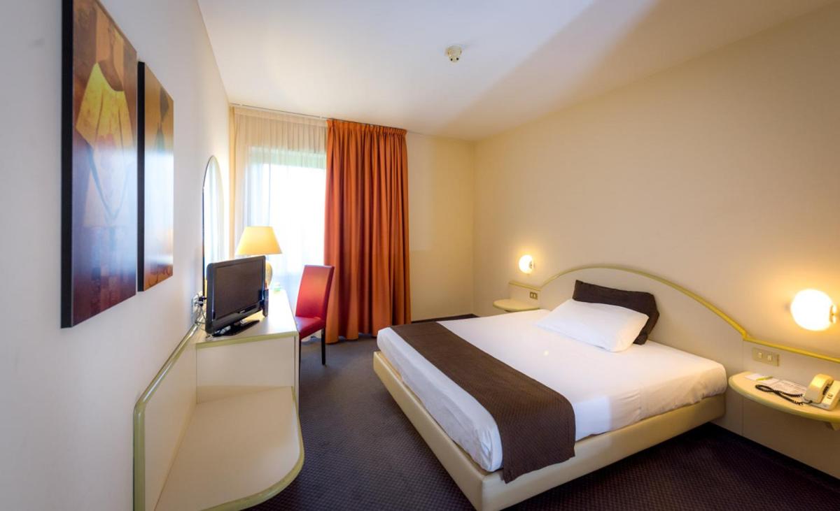 Twin Room photo 1