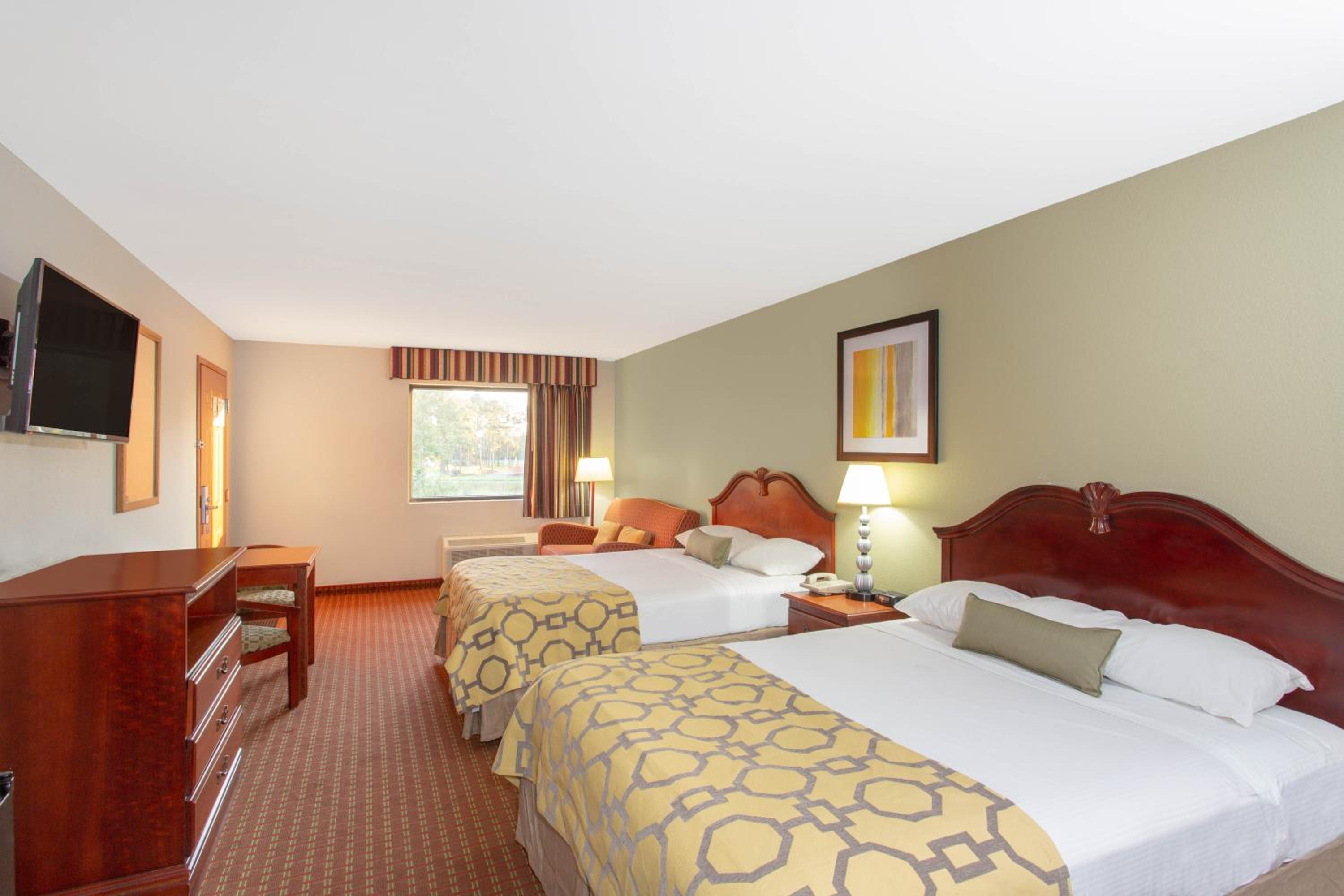 Queen Room with Two Queen Beds - Non-Smoking