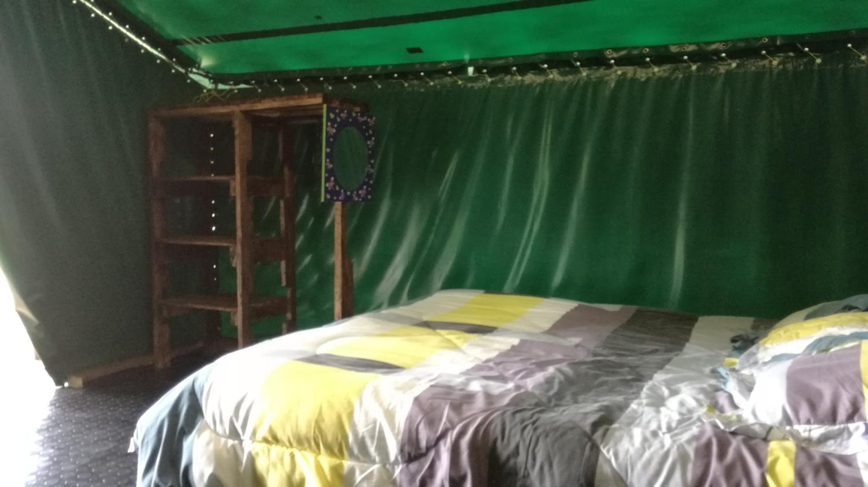 Tent 1  photo 1