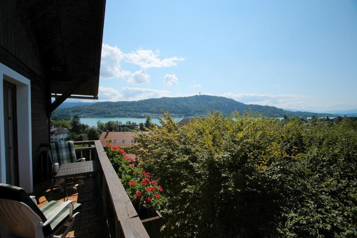 Comfort One-Bedroom Apartment with Balcony photo 2