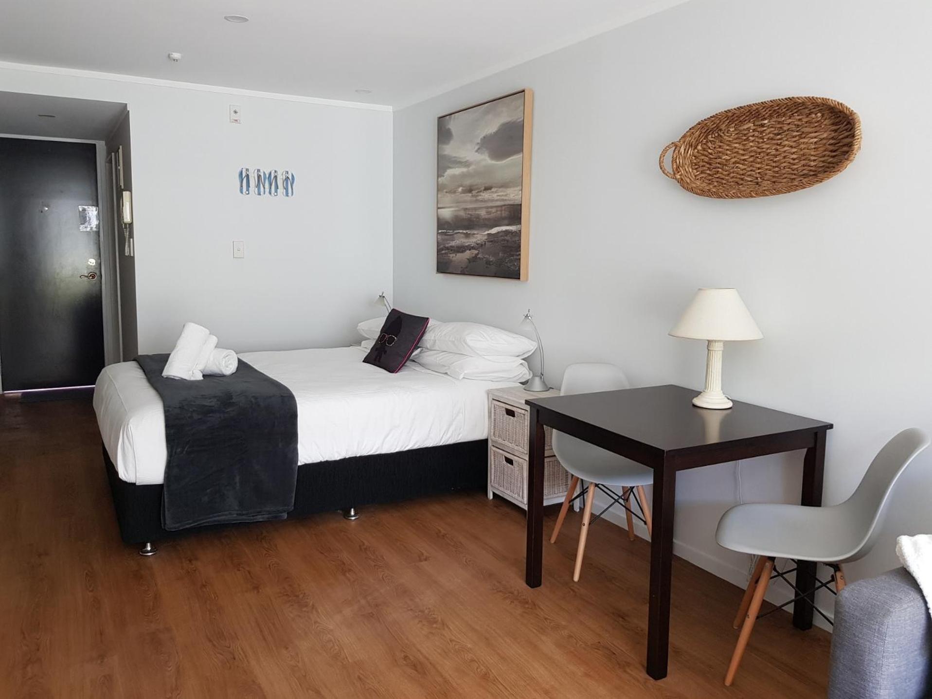 Business Studio Apartment photo 2