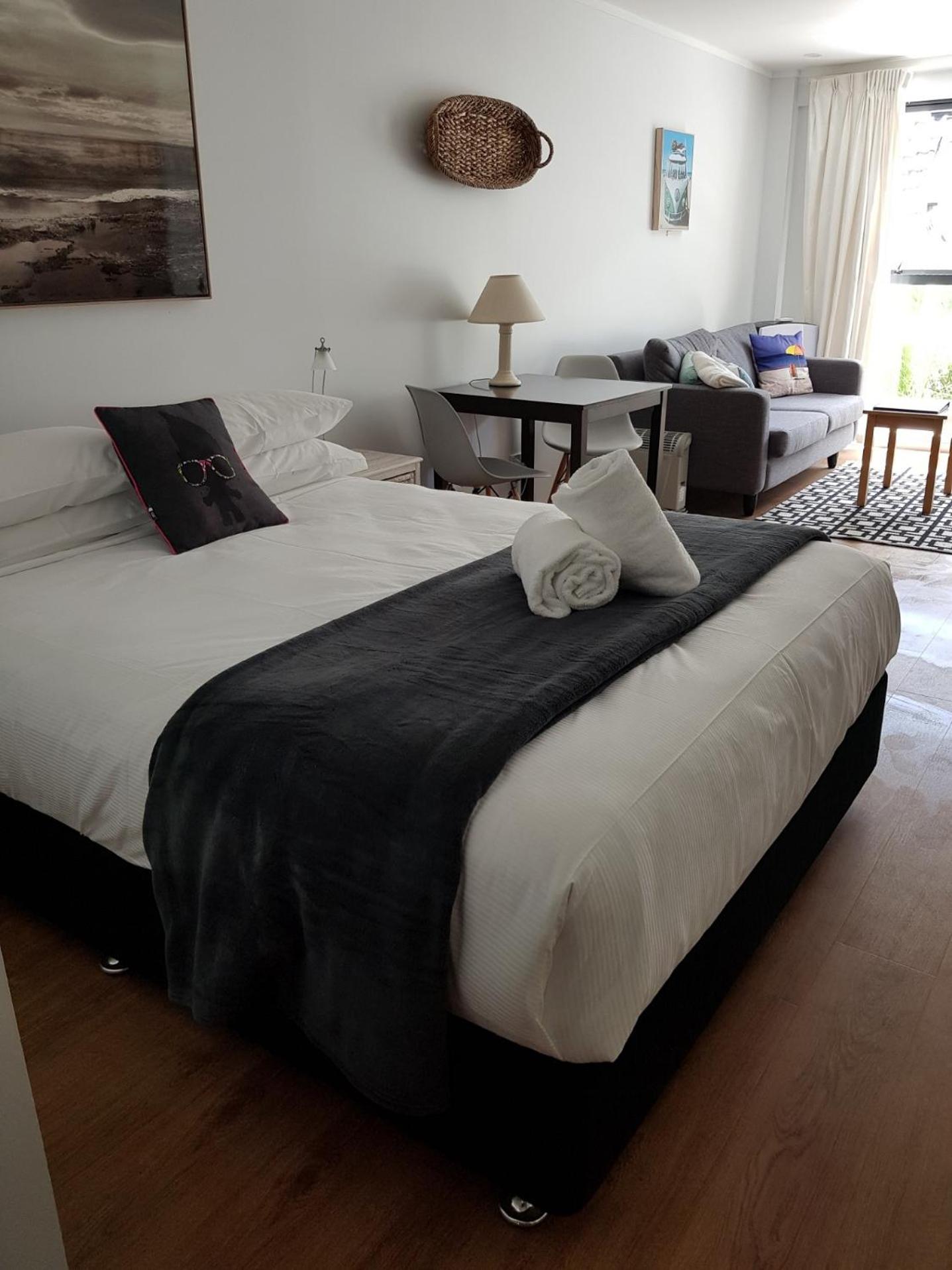 Business Studio Apartment photo 1