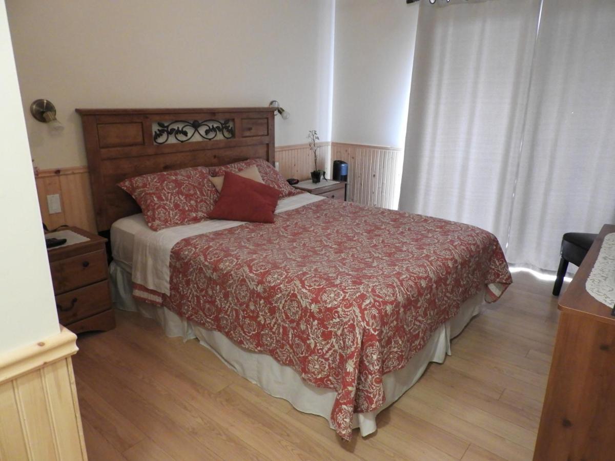 Double Room with Balcony and Sea View photo 3
