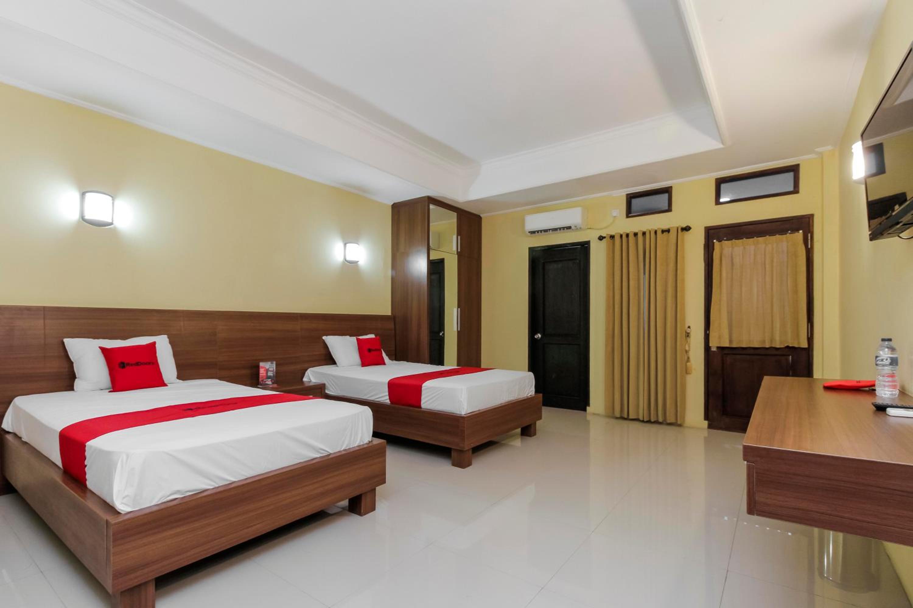 Twin Room - Photo 6