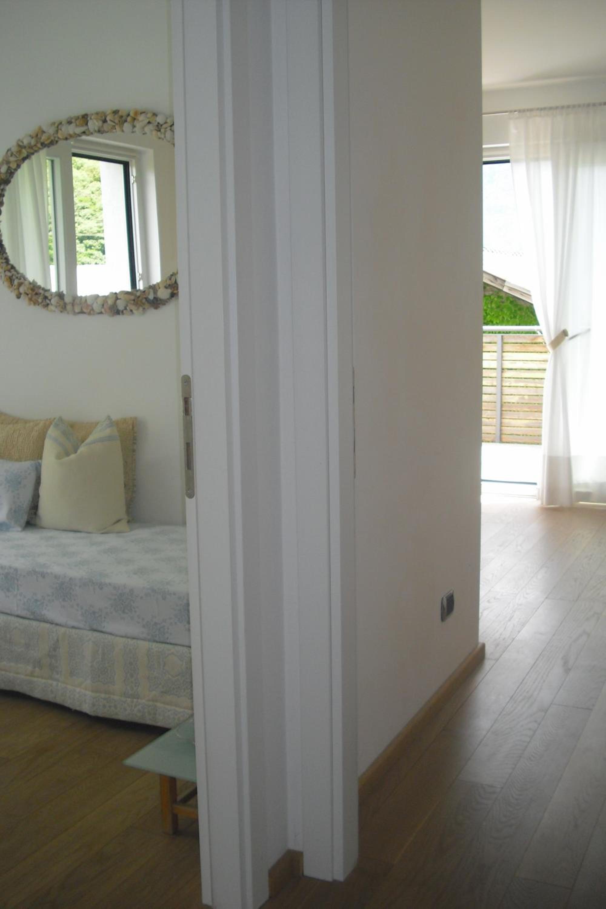 Family Room with Garden View - Photo 1