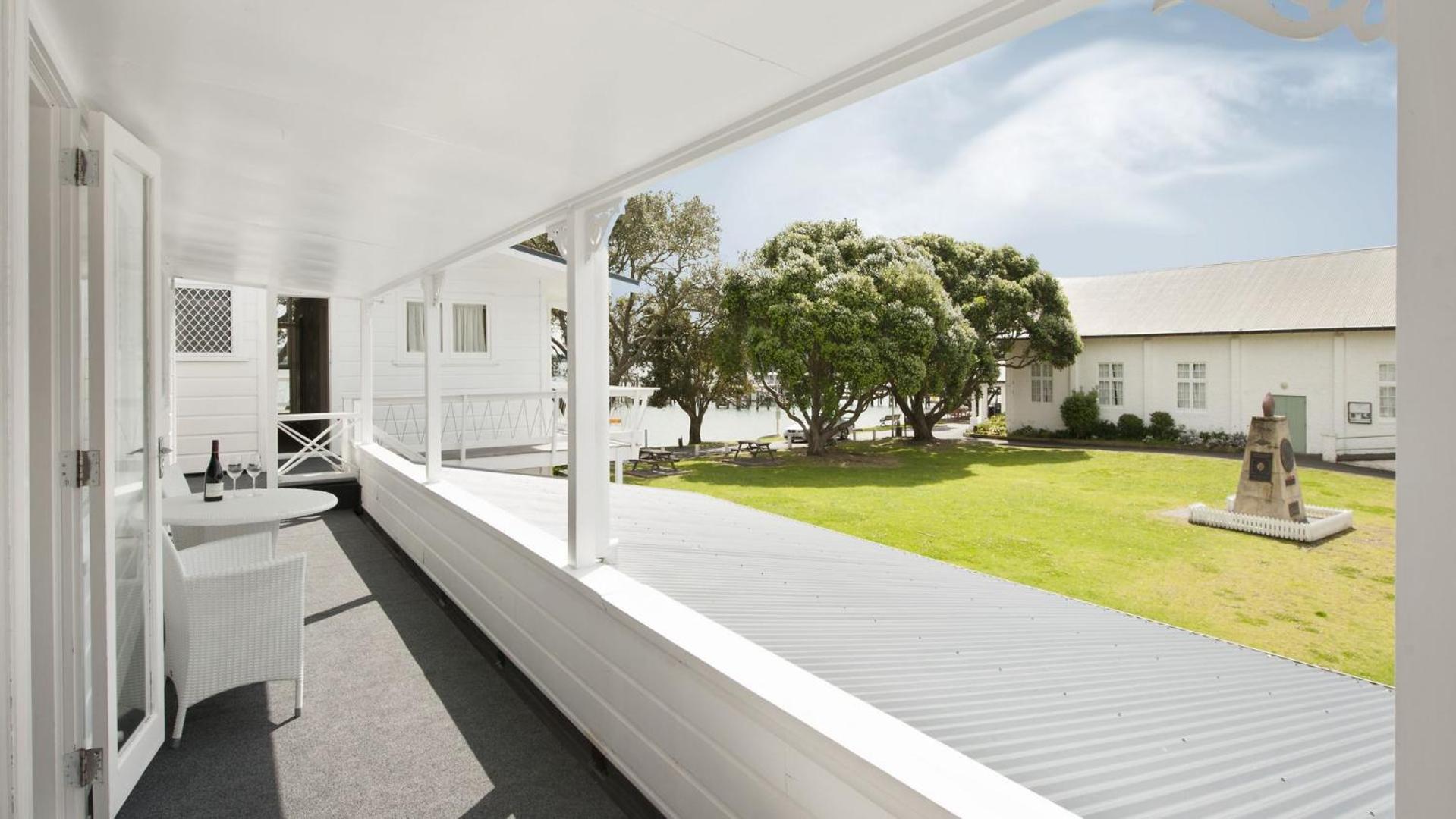 Studio with Balcony 8 (Adults Only) - Photo 2