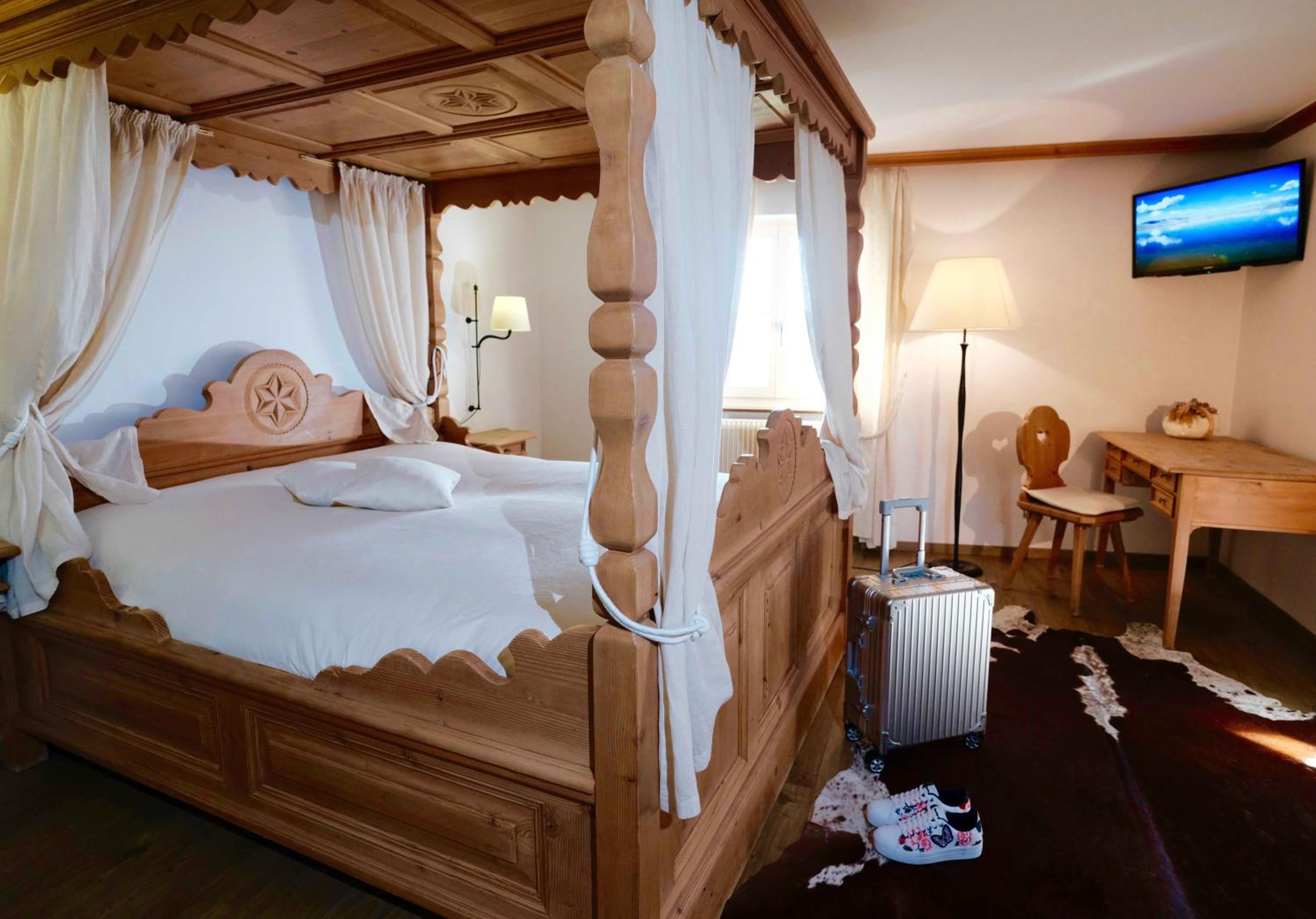 King Room with Mountain View