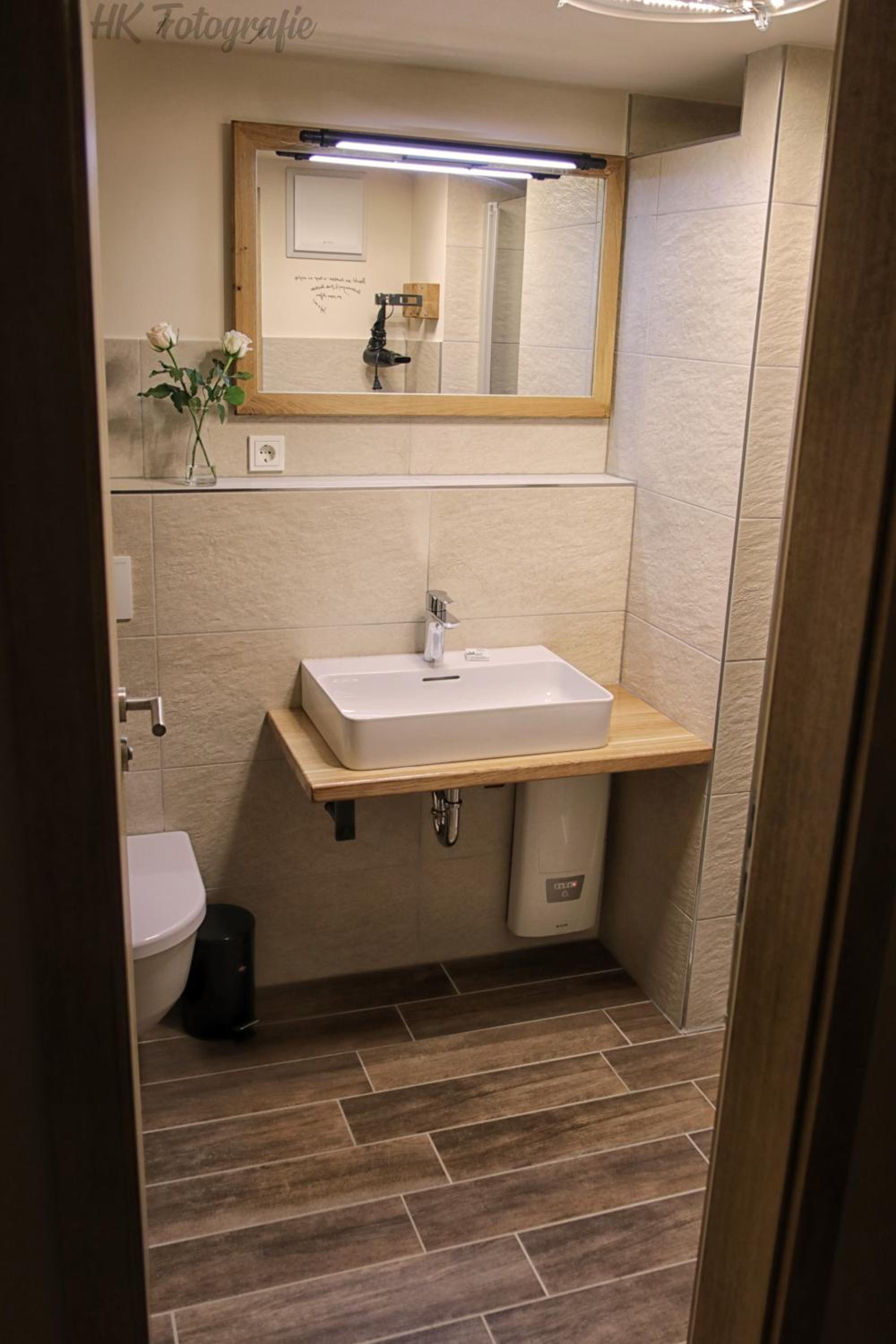 Family Room with Private Bathroom photo 3