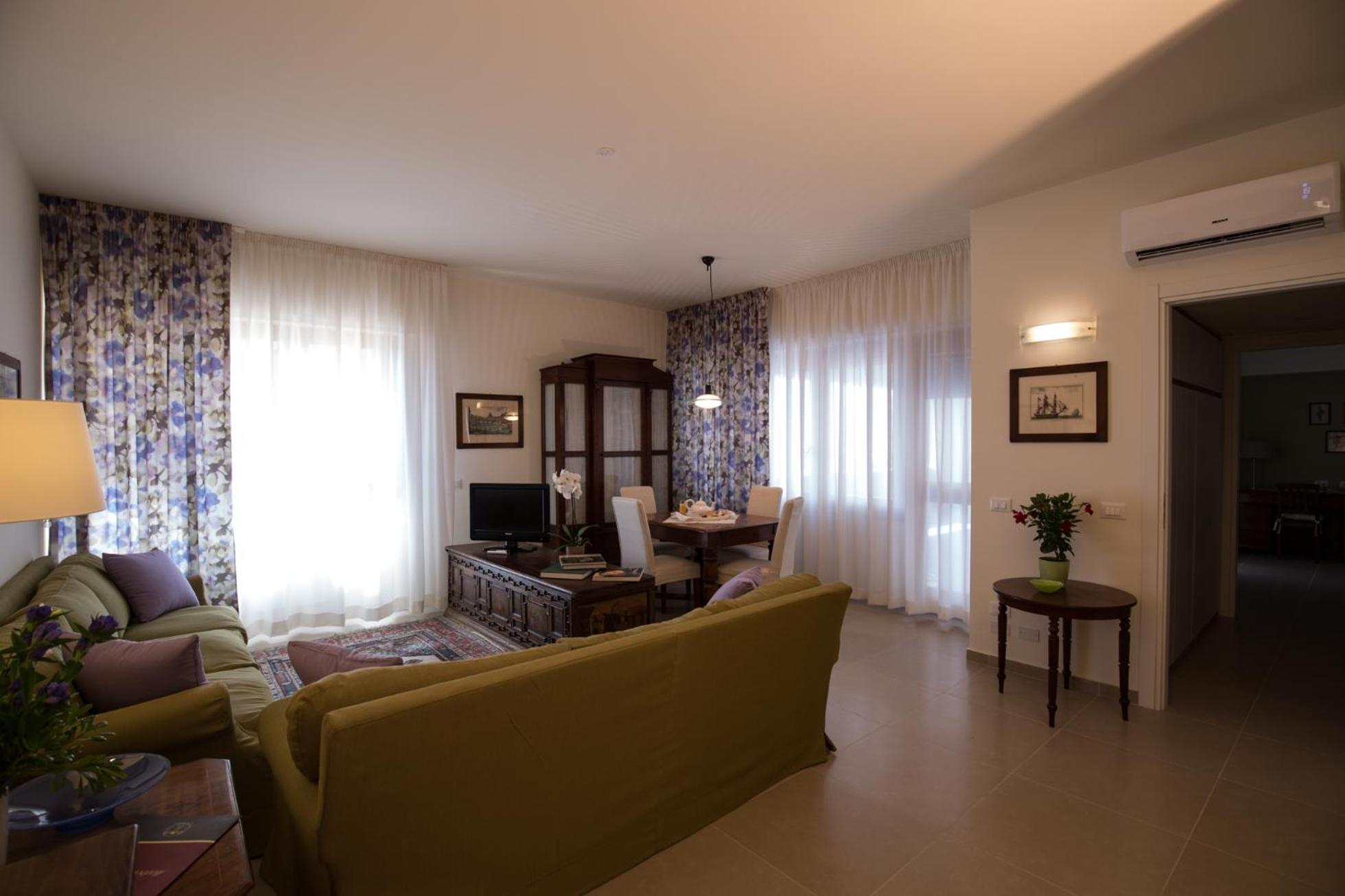 Luxury Apartment photo 2