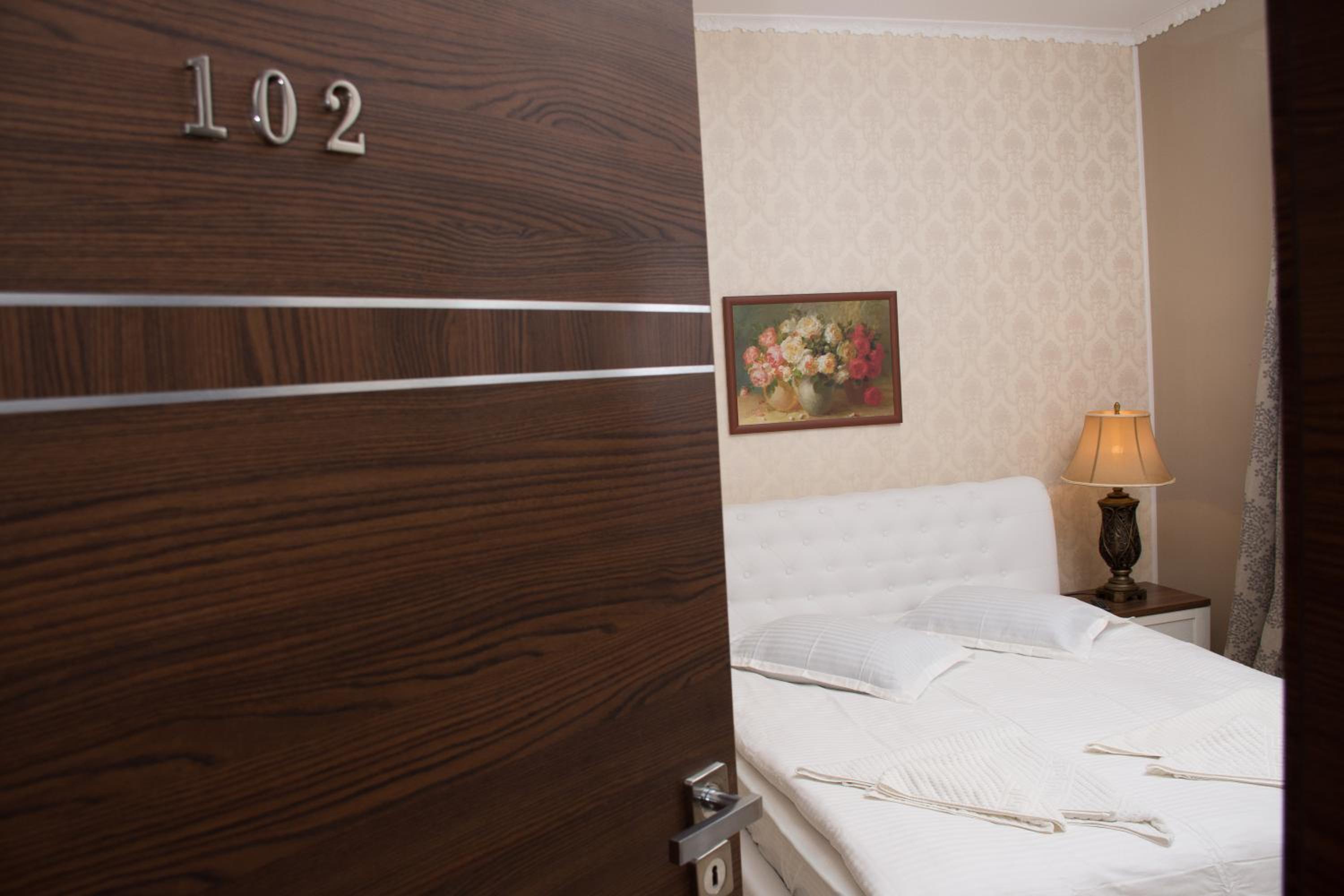 Deluxe Double Room - Photo 4