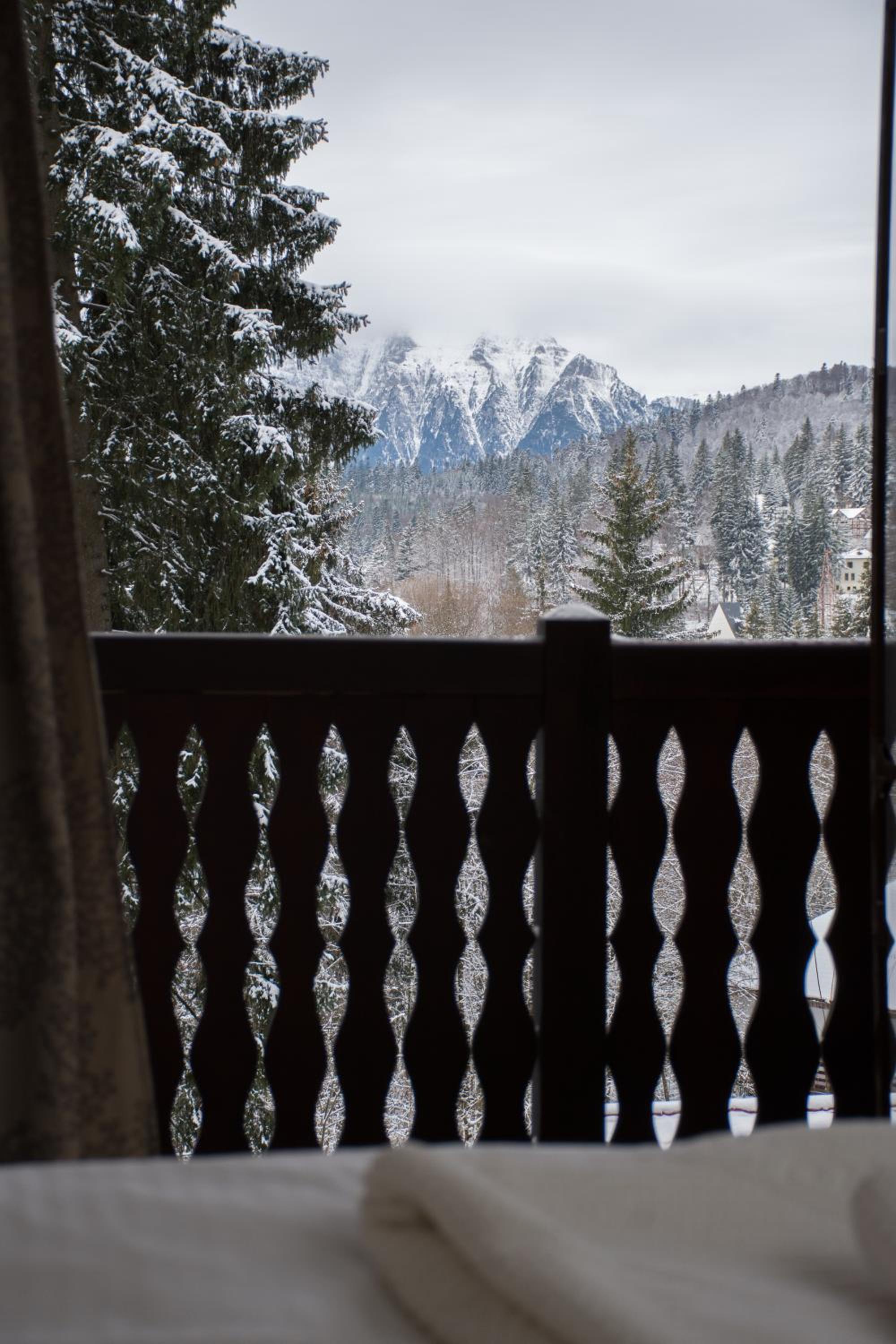 Deluxe Double Room with Balcony photo 3