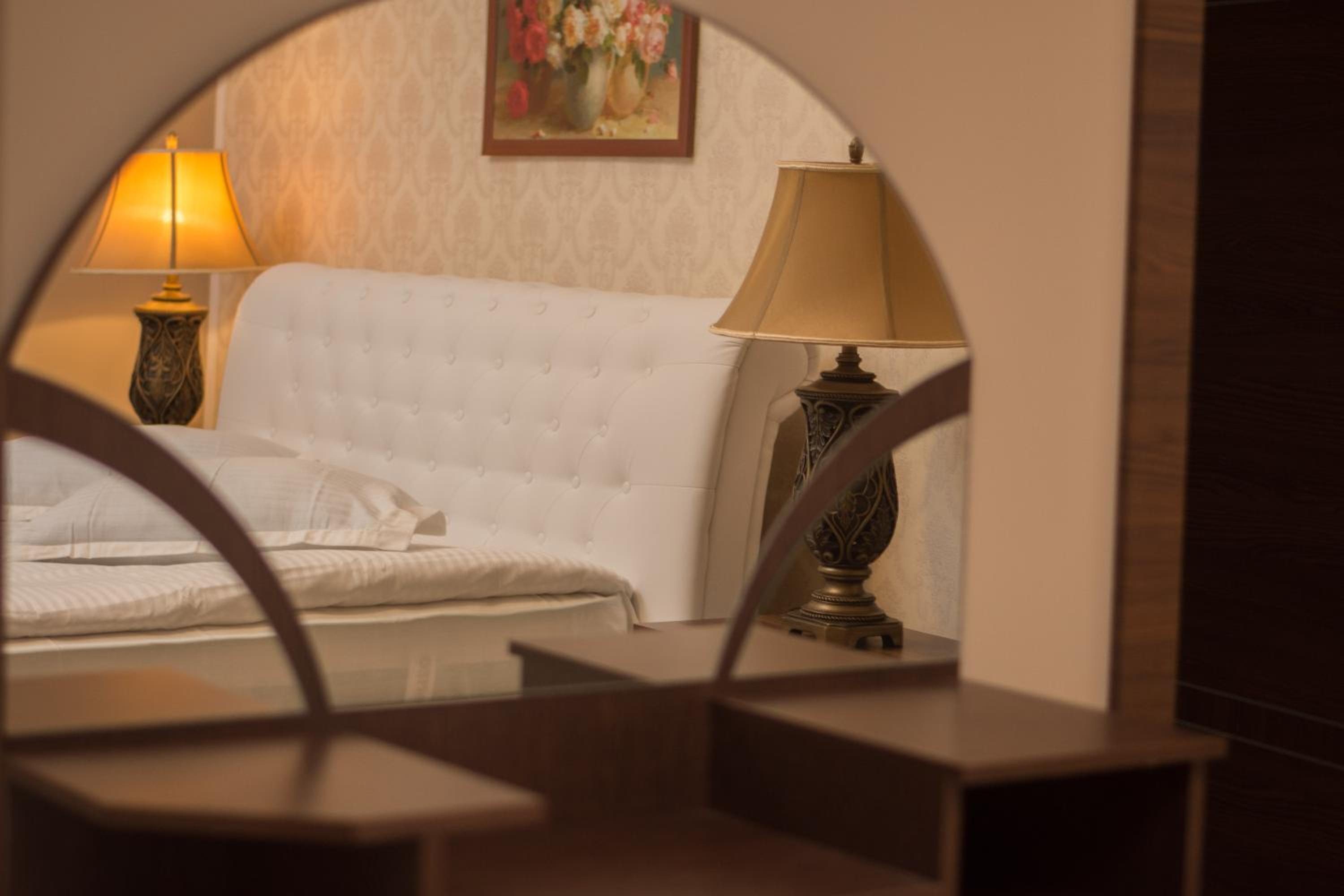 Deluxe Double Room - Photo 8