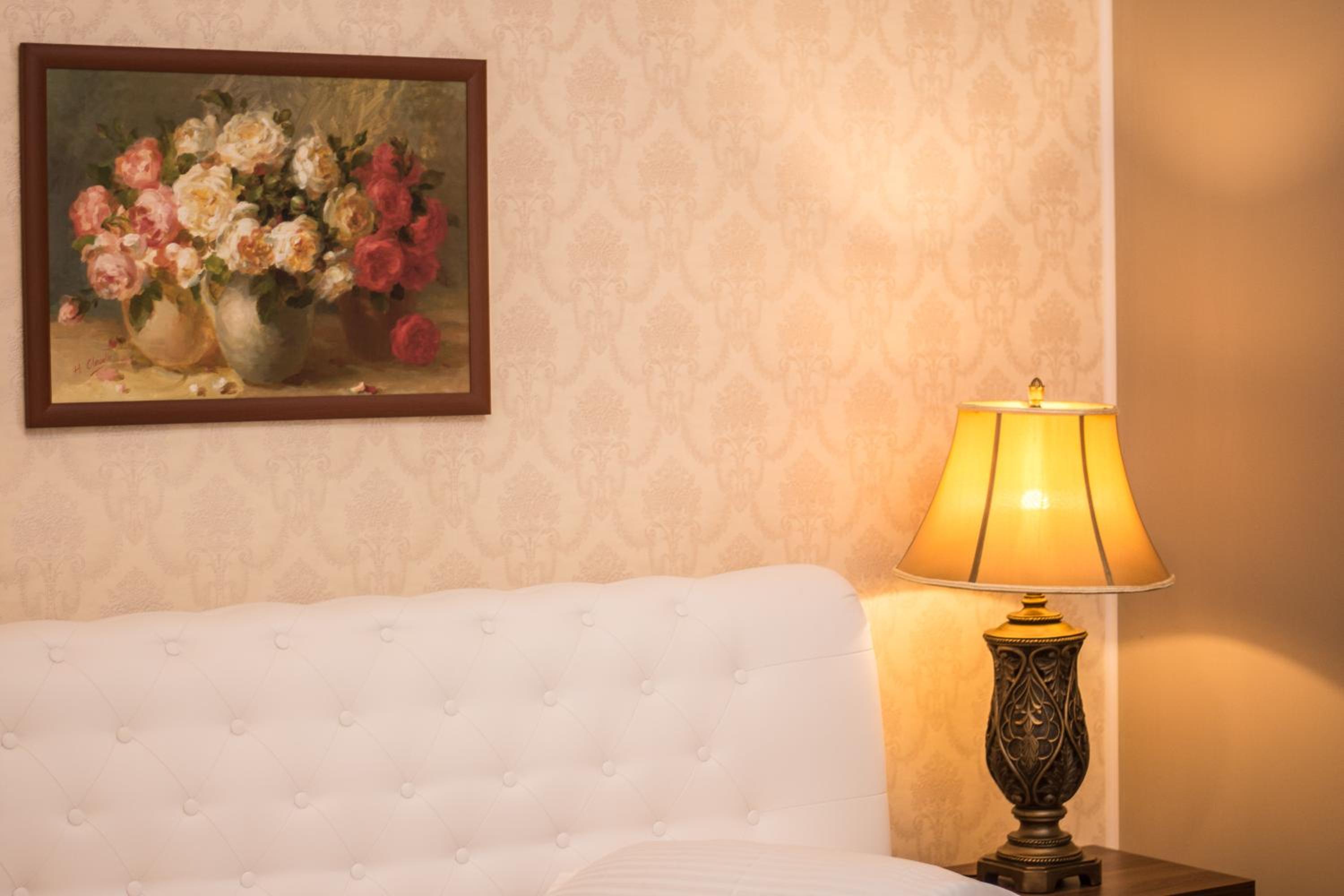 Deluxe Double Room - Photo 9