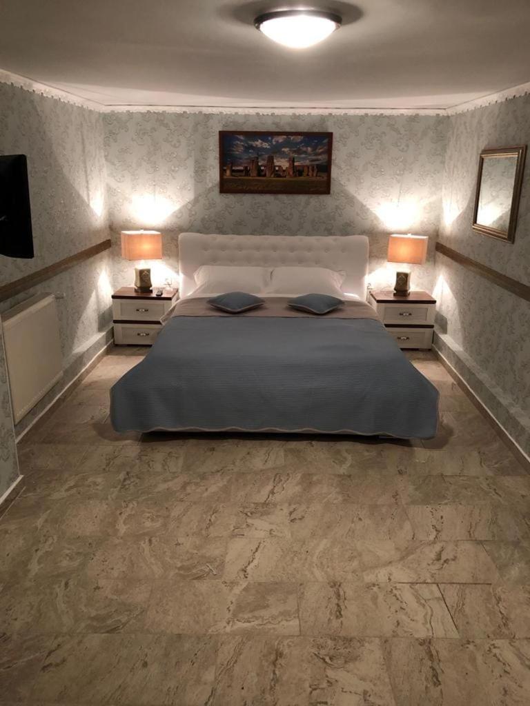 Double Room with Terrace - Photo 1