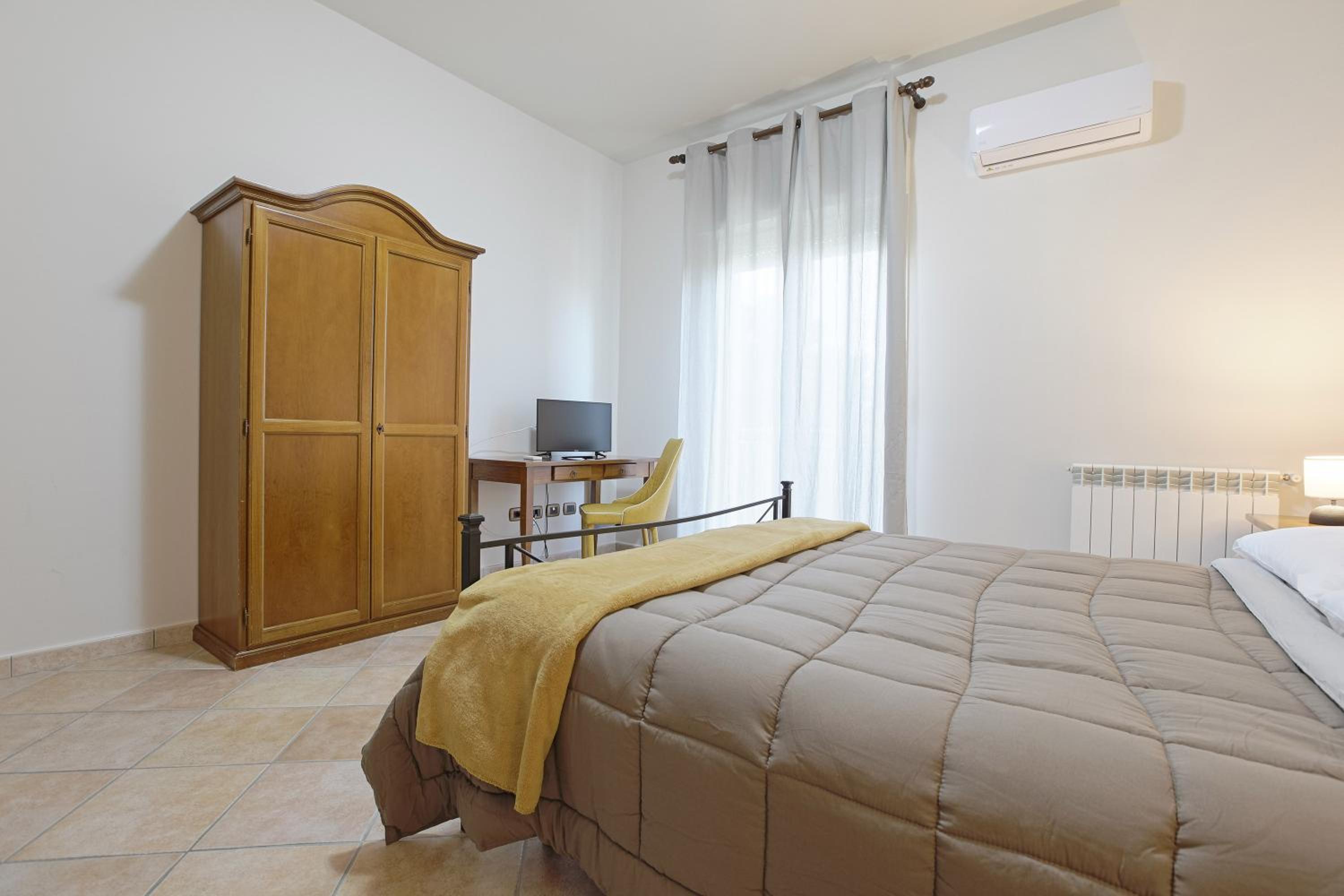 Deluxe Double or Twin Room with Balcony photo 3
