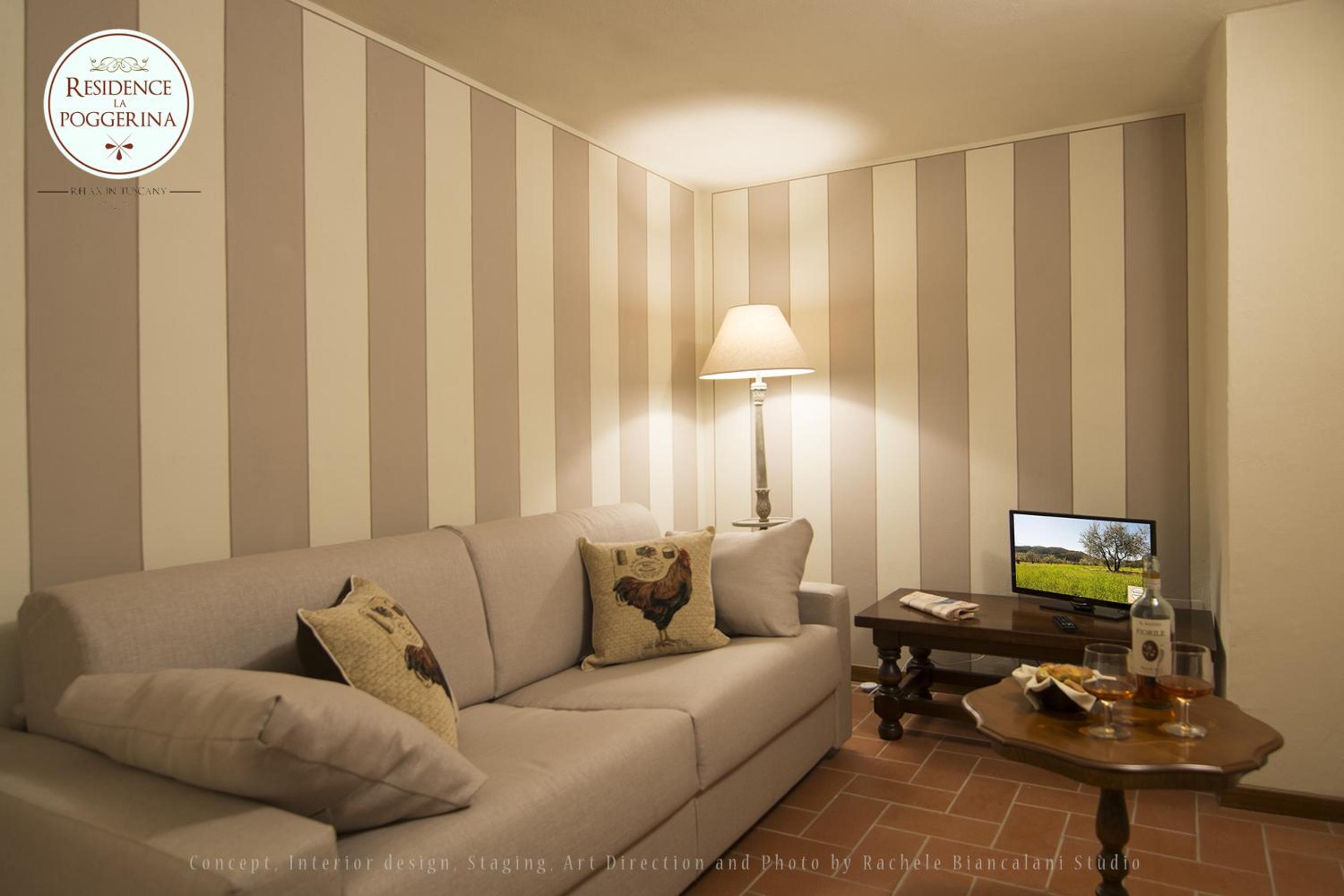 One-Bedroom Apartment - Split Level photo 3