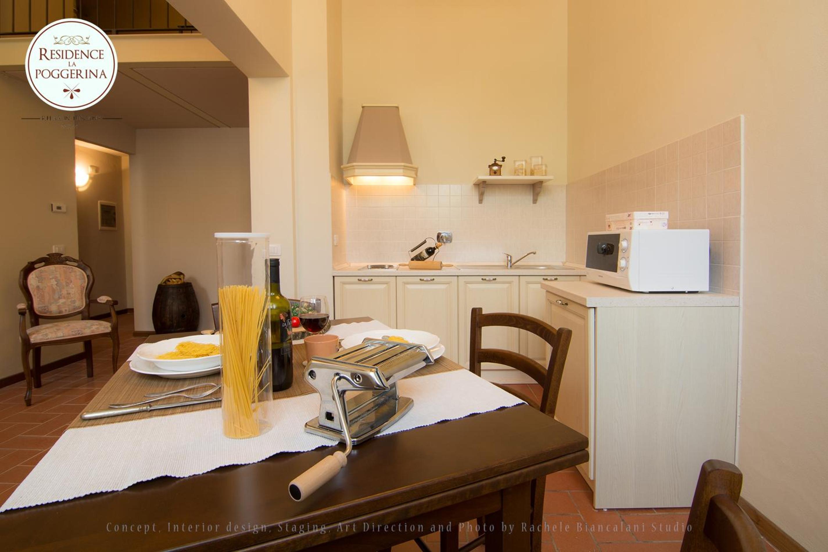 One-Bedroom Apartment - Split Level photo 2