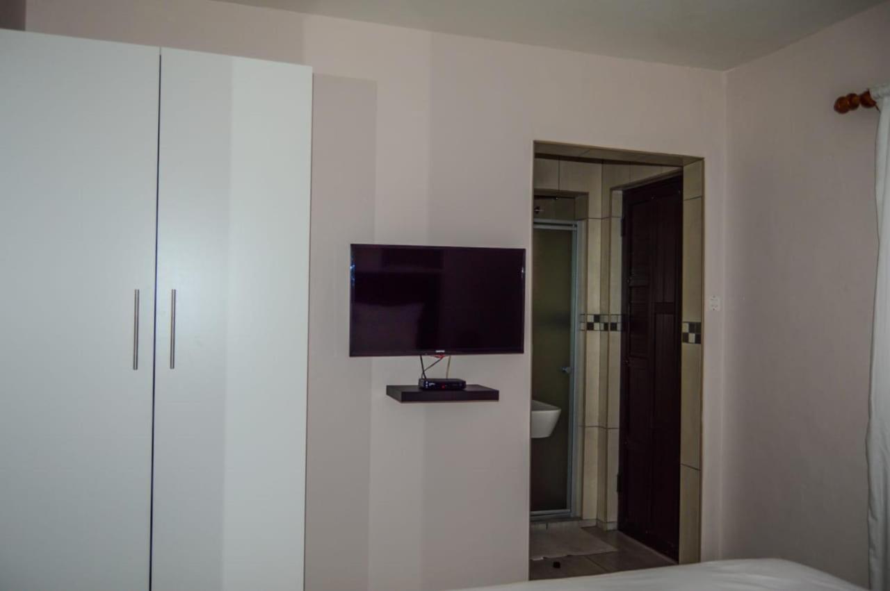 Luxury Triple Room - Photo 3