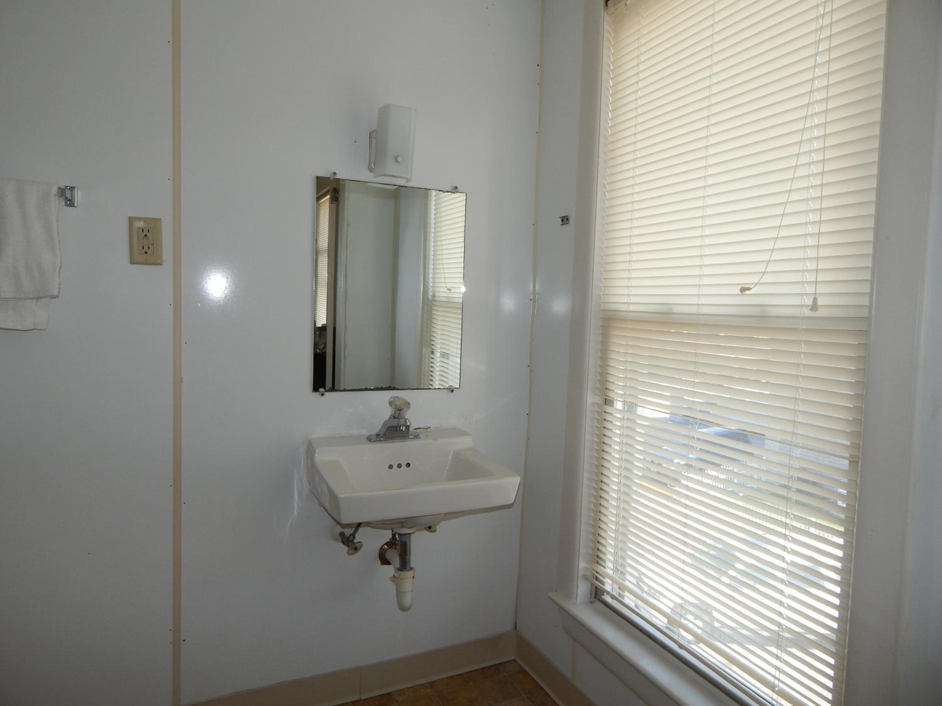 Queen Room With Two Queen Beds - Ocean Front - Photo 2