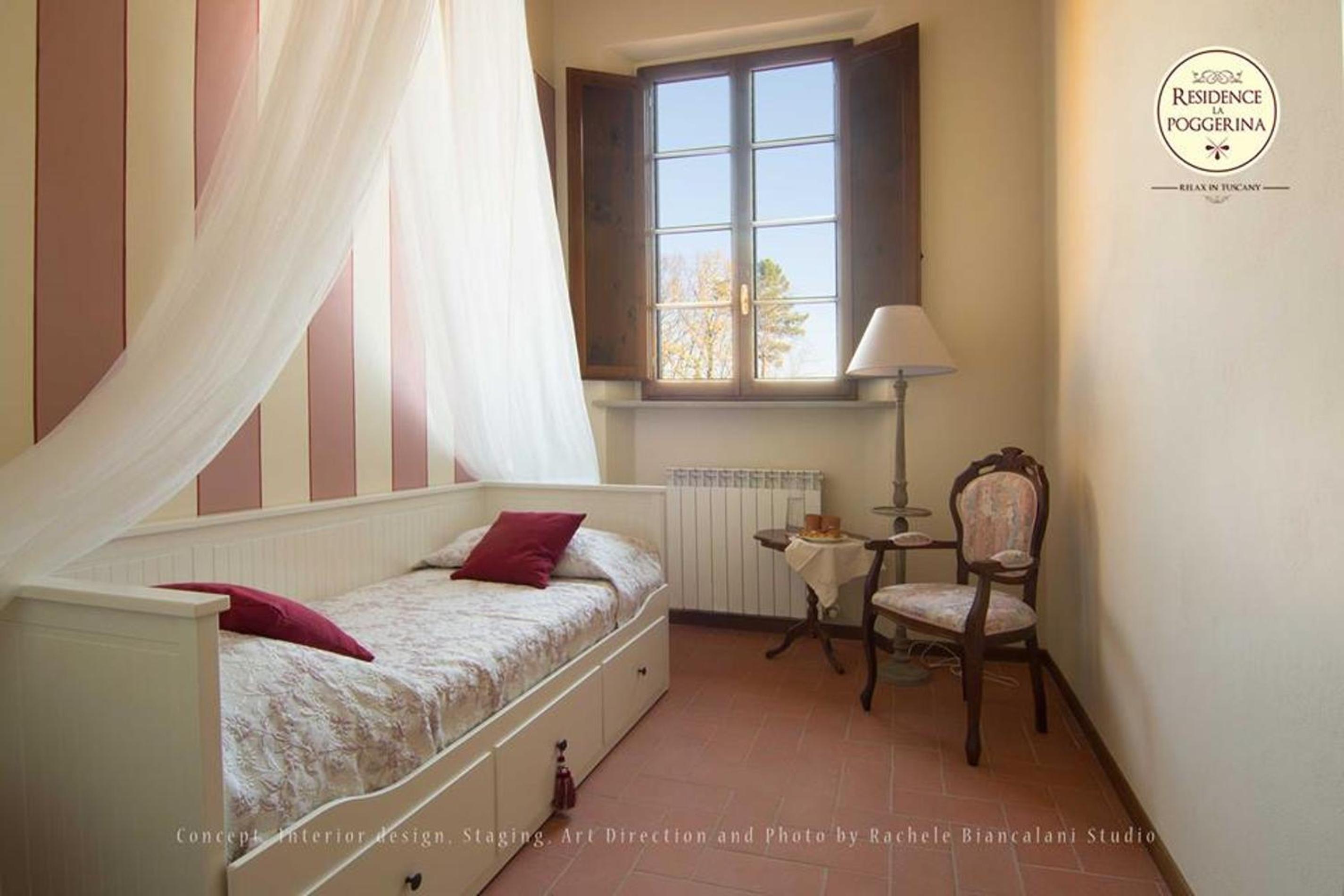 Two-Bedroom Apartment - Split Level photo 3