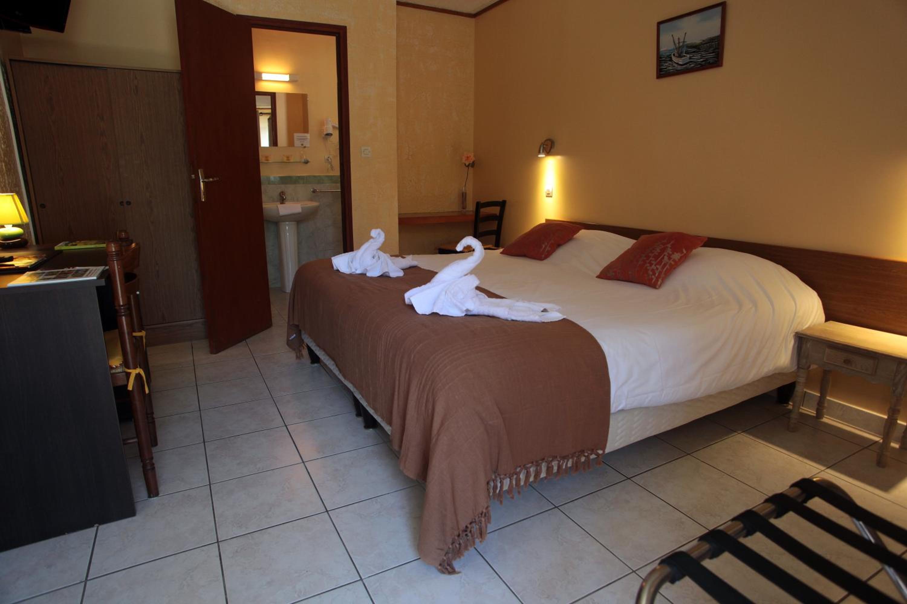 Superior Double Room - Photo 1