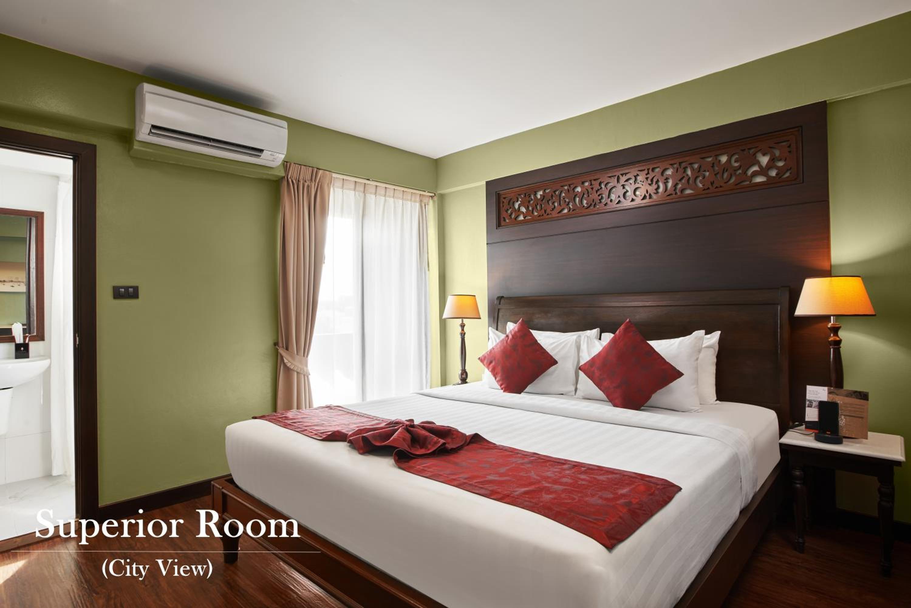 Superior Twin or Double Room photo 2