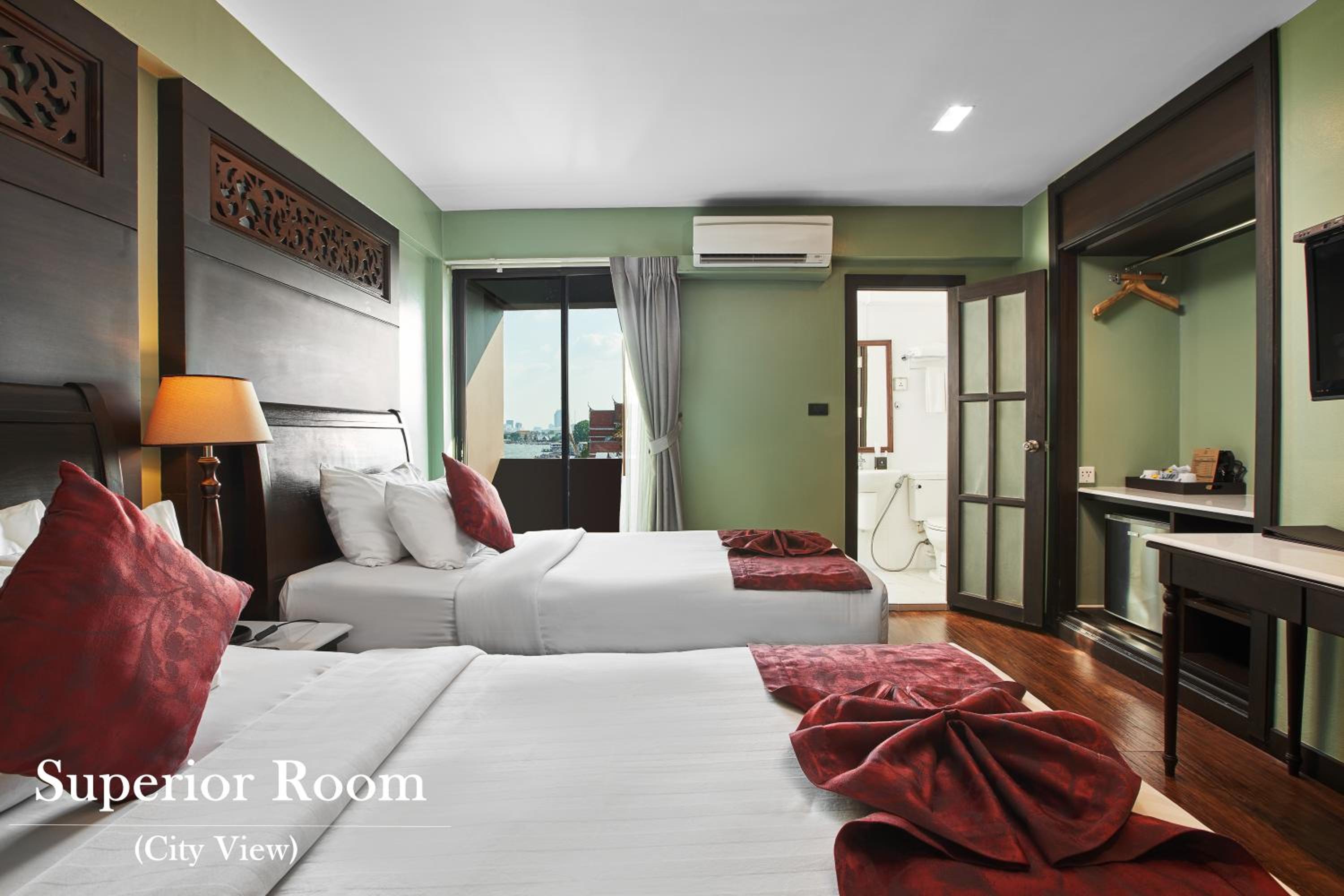 Superior Twin or Double Room photo 3