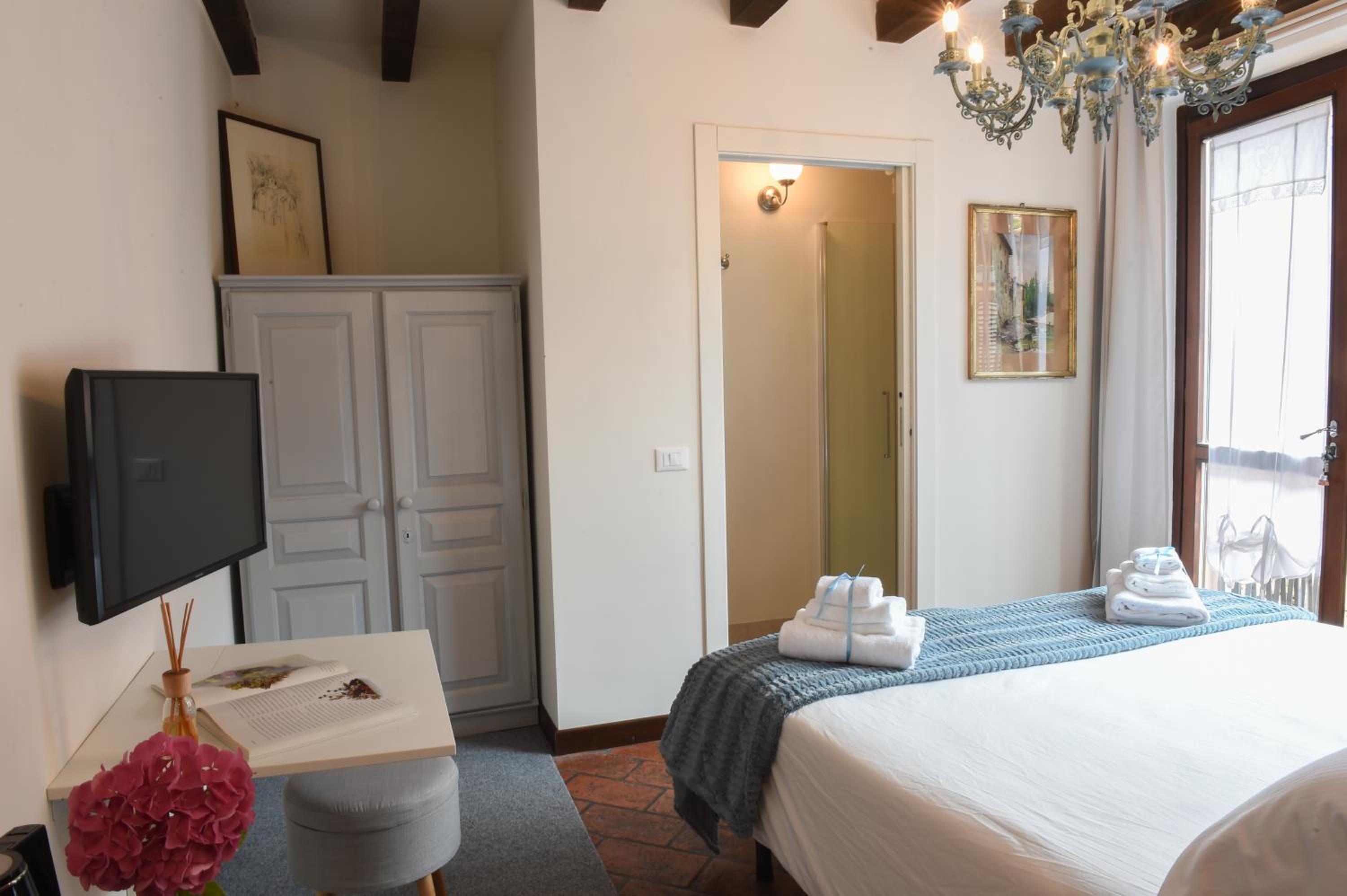 Double Or Twin Room photo 3