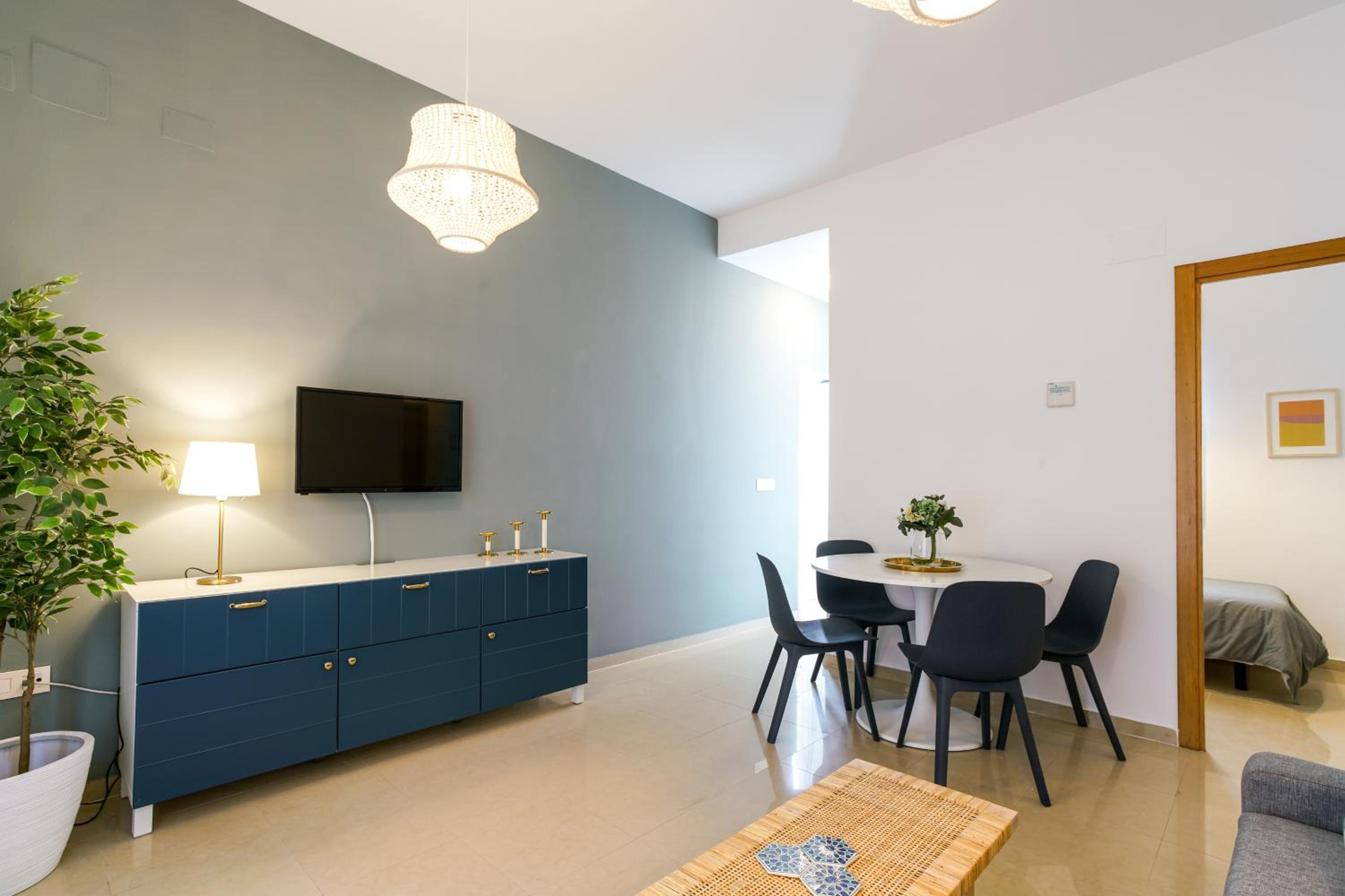 Apartment with Balcony - Photo 8