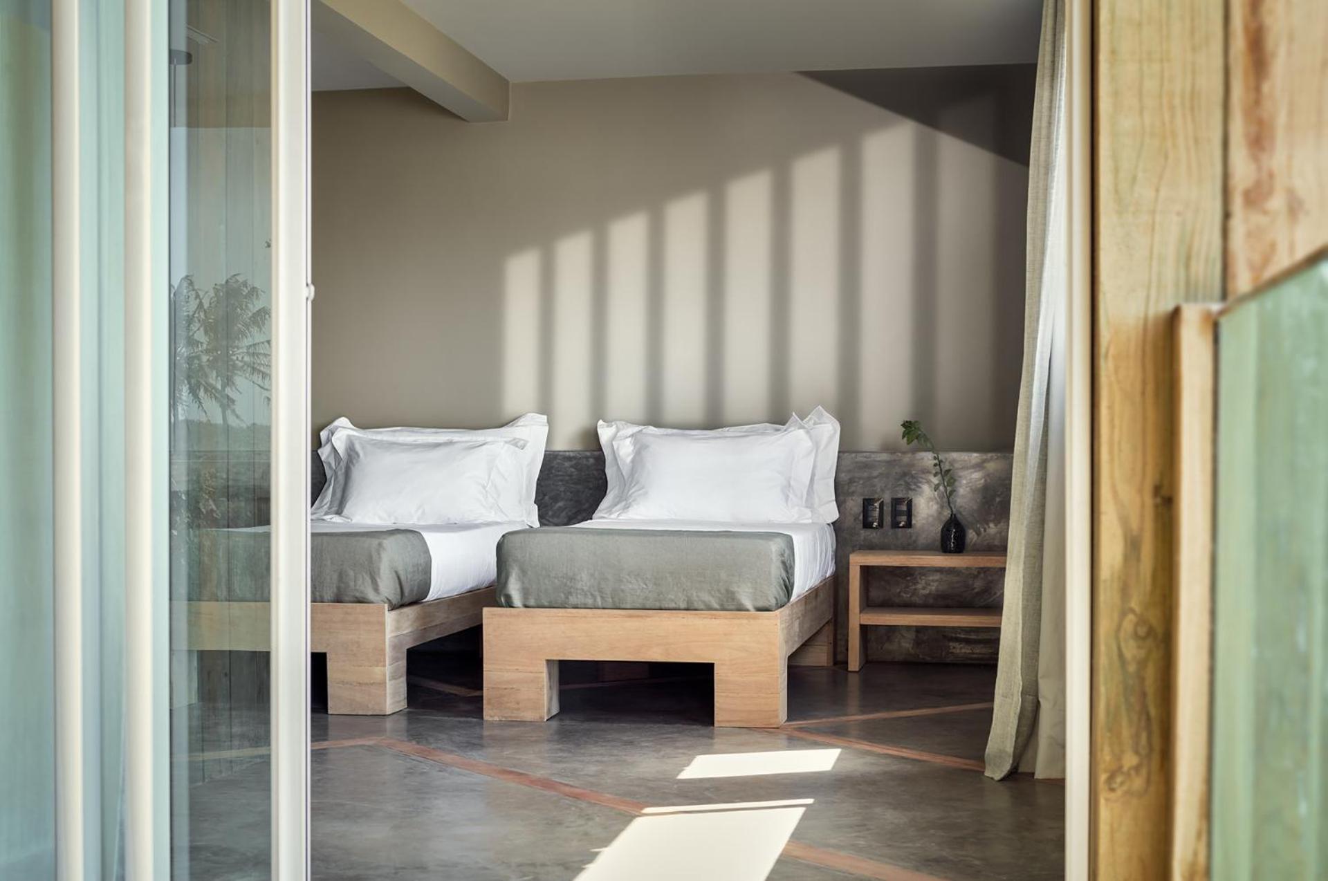 Double or Twin Suite with Sea View photo 3
