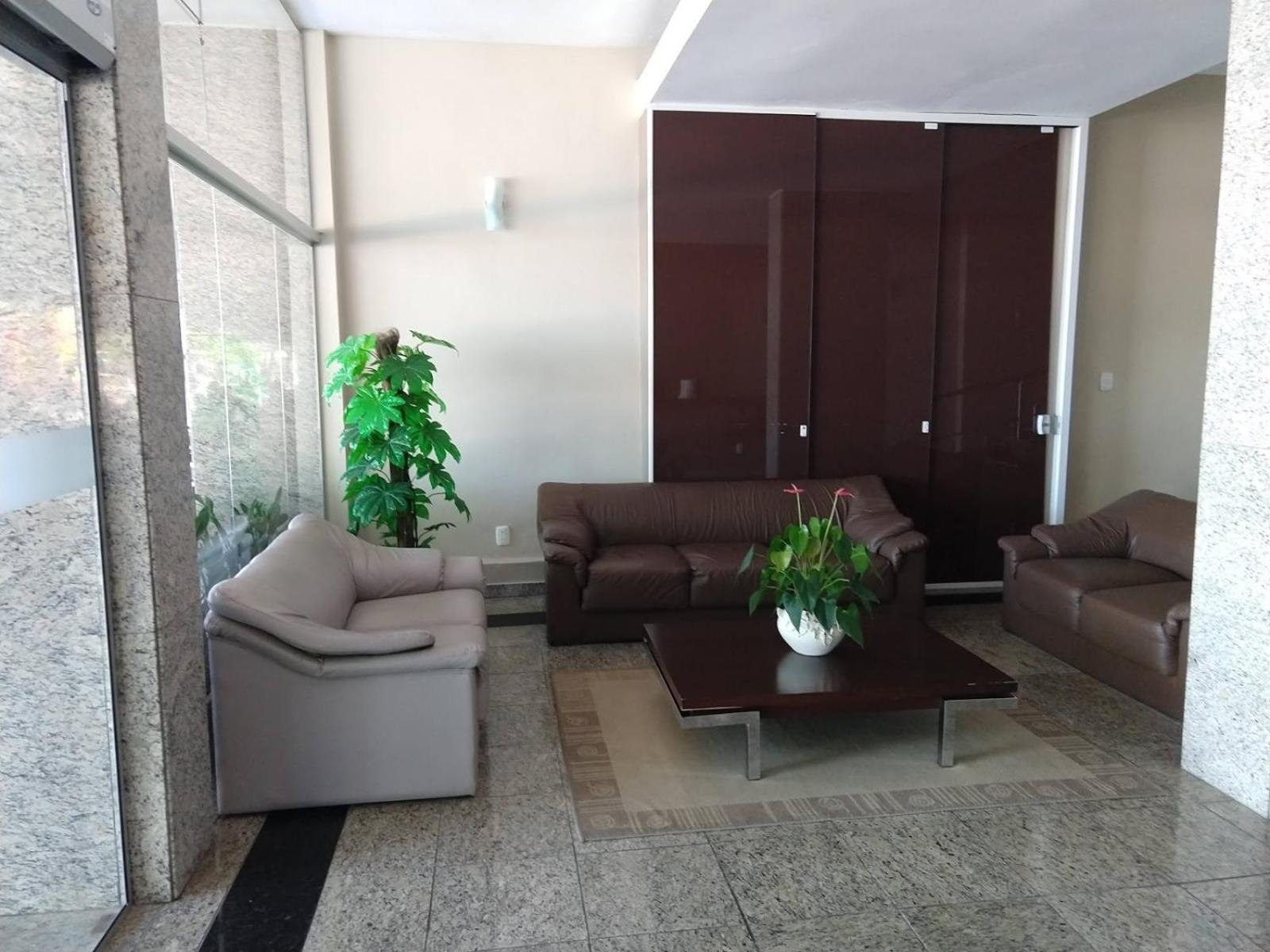 One-Bedroom Apartment - Photo 1