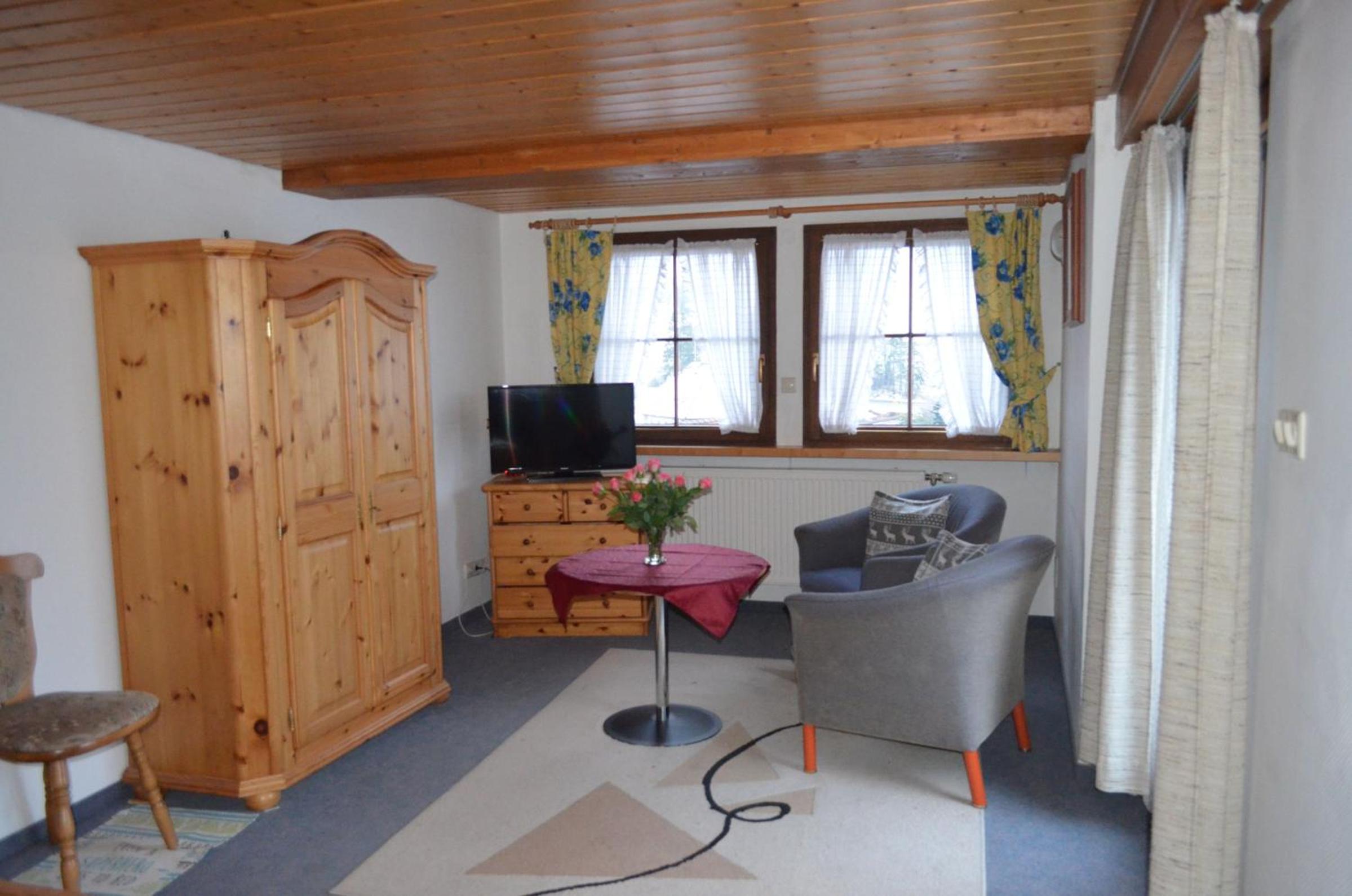 Standard Queen Room photo 3