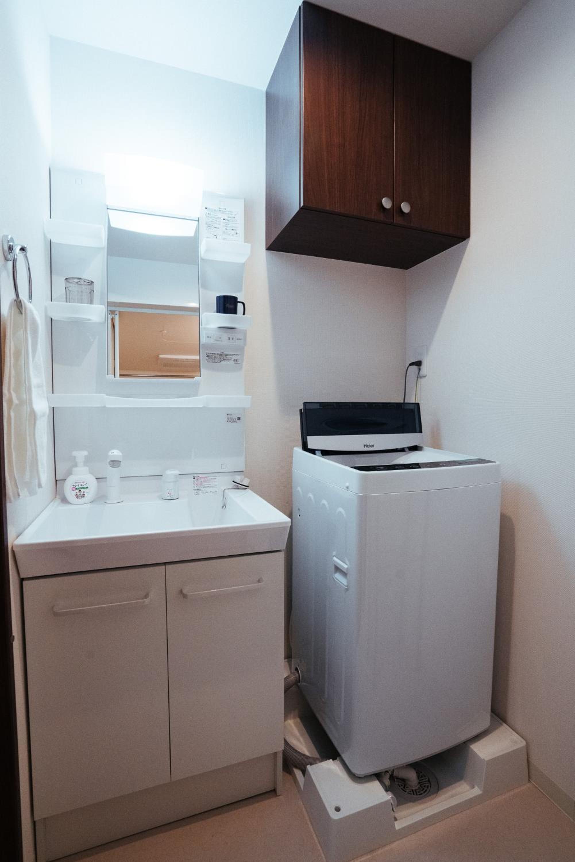 Deluxe Family Suite - Photo 7