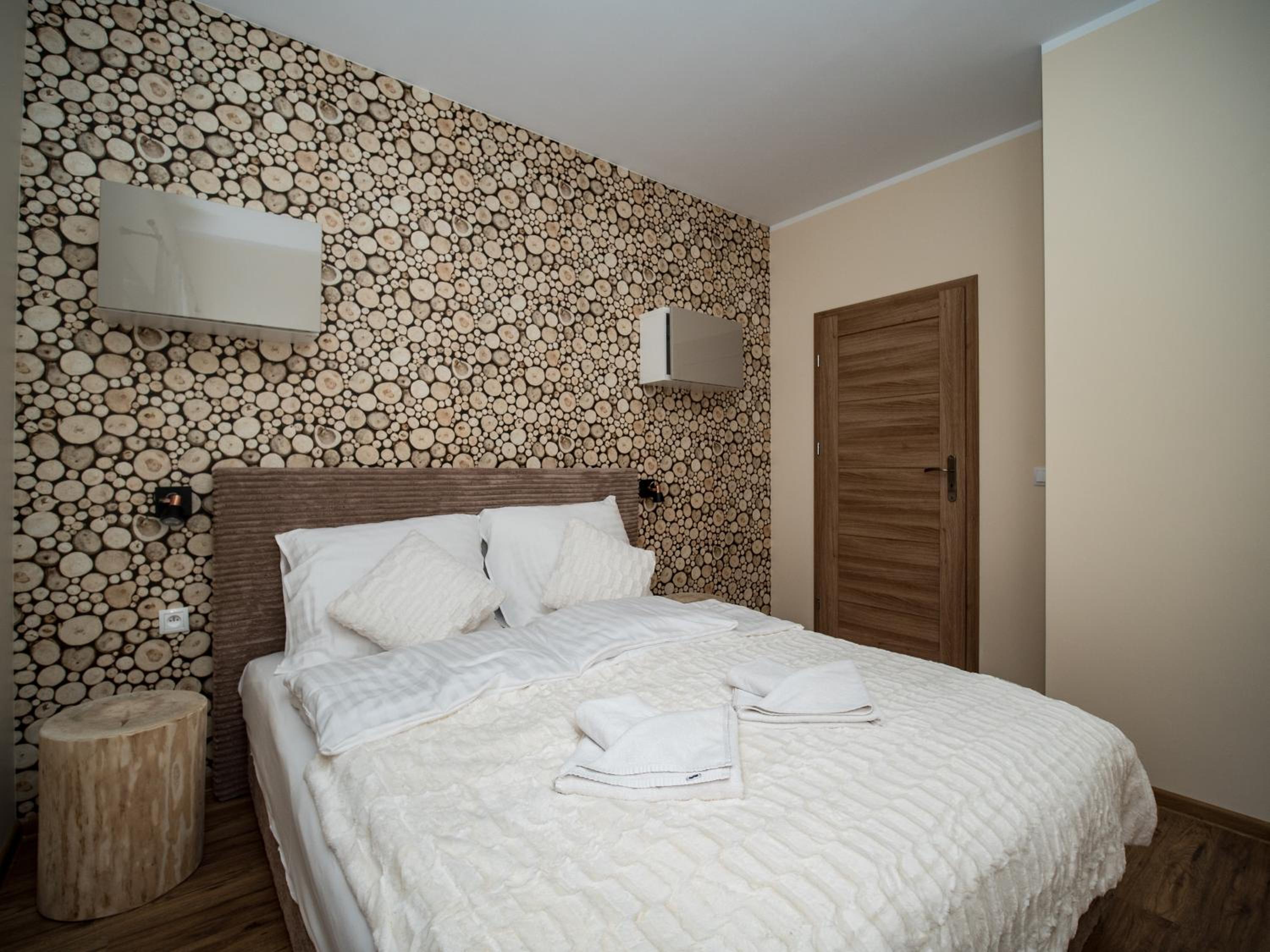 Two-Bedroom Apartment 22C/6