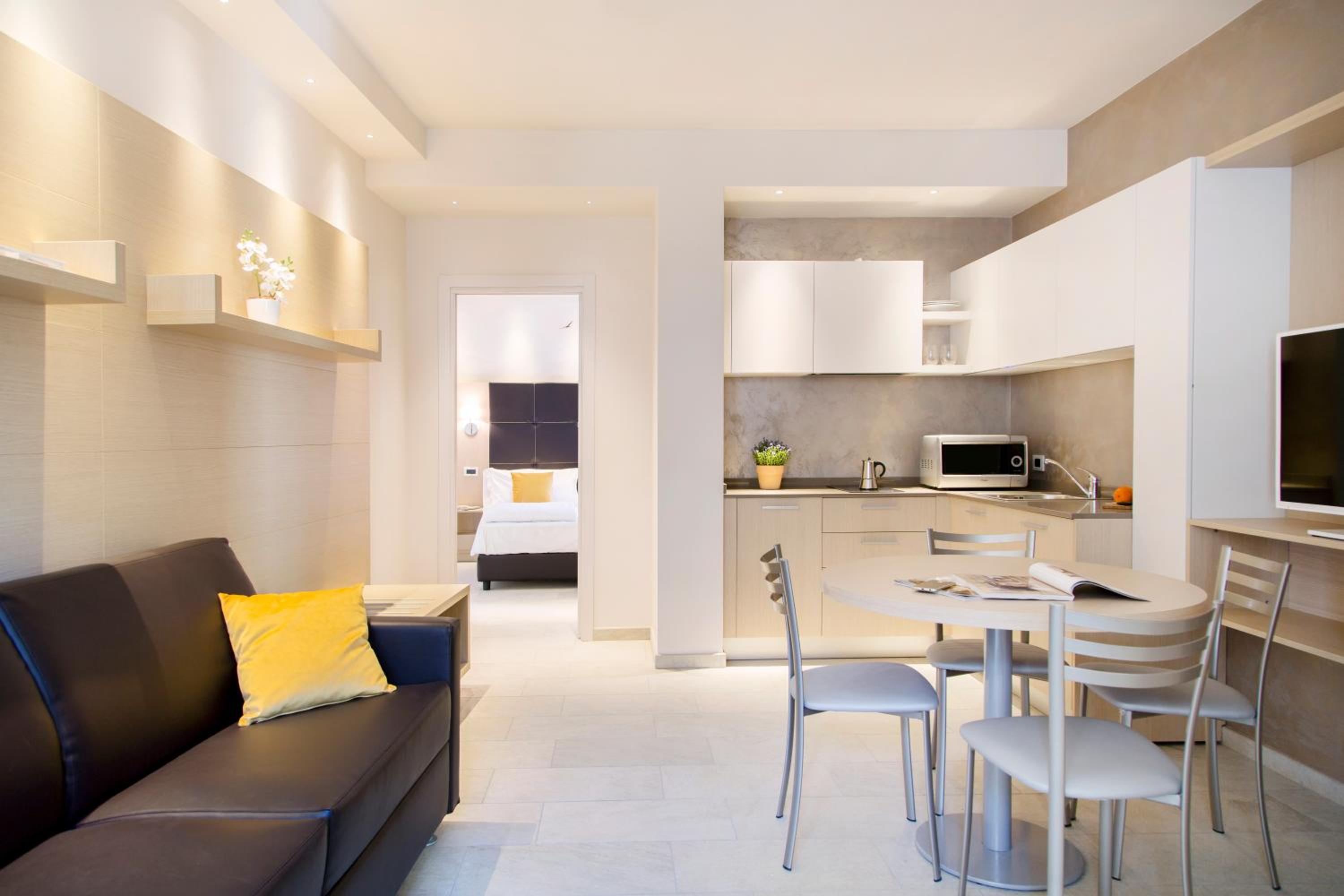 One-Bedroom Apartment - Photo 4